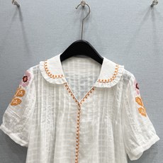 🛒𝐍𝐄𝐖 · 𝟐𝟎𝟐6/爆款现货原单品质 小众*|2026新品娃娃领绣边打条短袖衬衫精致版型,高级肌理 🛒𝐍𝐄𝐖 · 𝟐𝟎𝟐6/爆款现货原单品质 小众*|2026新品娃娃领绣边打条短袖衬衫精致版型,高级肌理