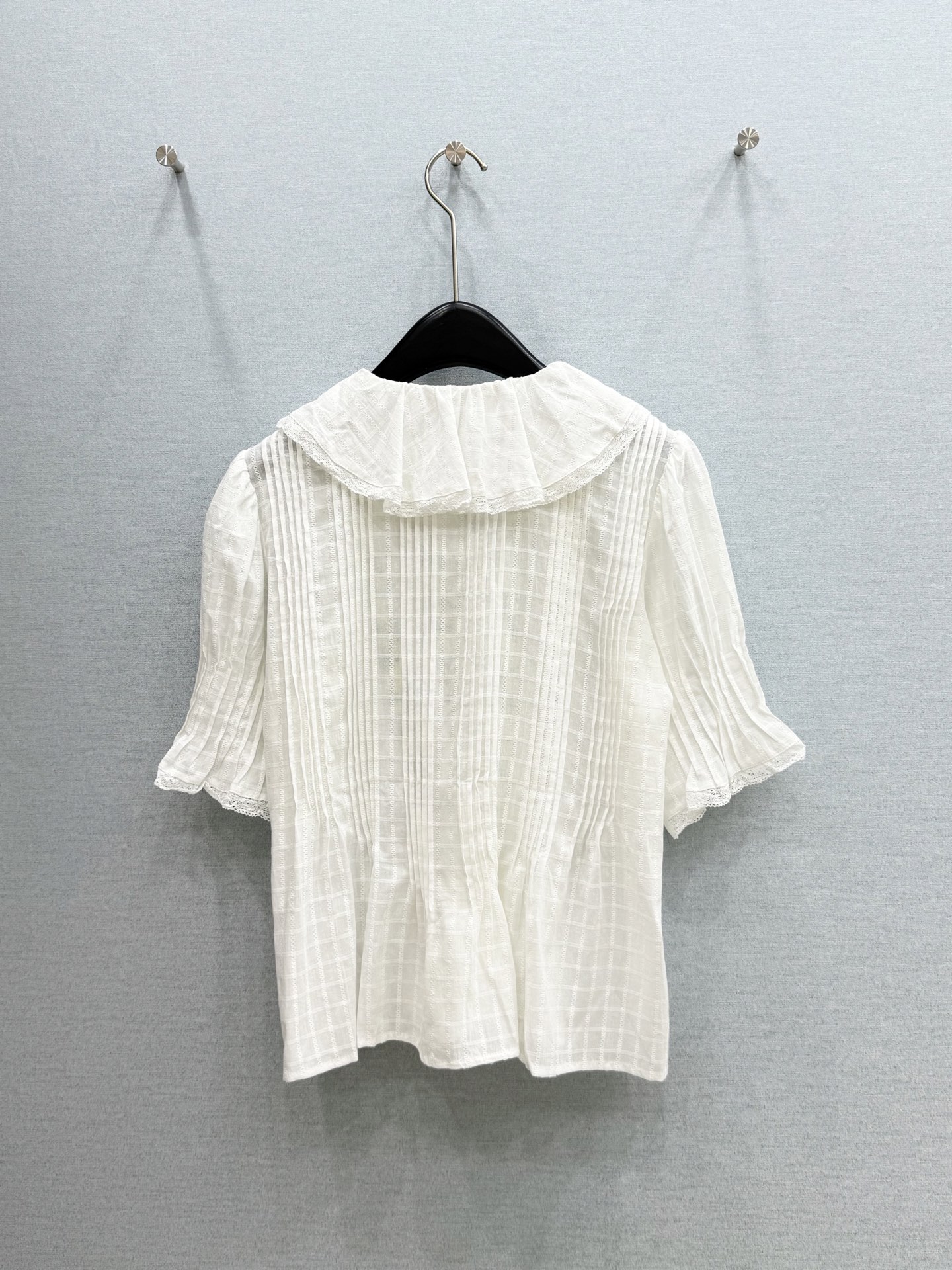 🛒𝐍𝐄𝐖 · 𝟐𝟎𝟐6/爆款现货原单品质  小众*｜2026新品荷叶边刺绣衬衫精致版型，高级肌理细腻 极