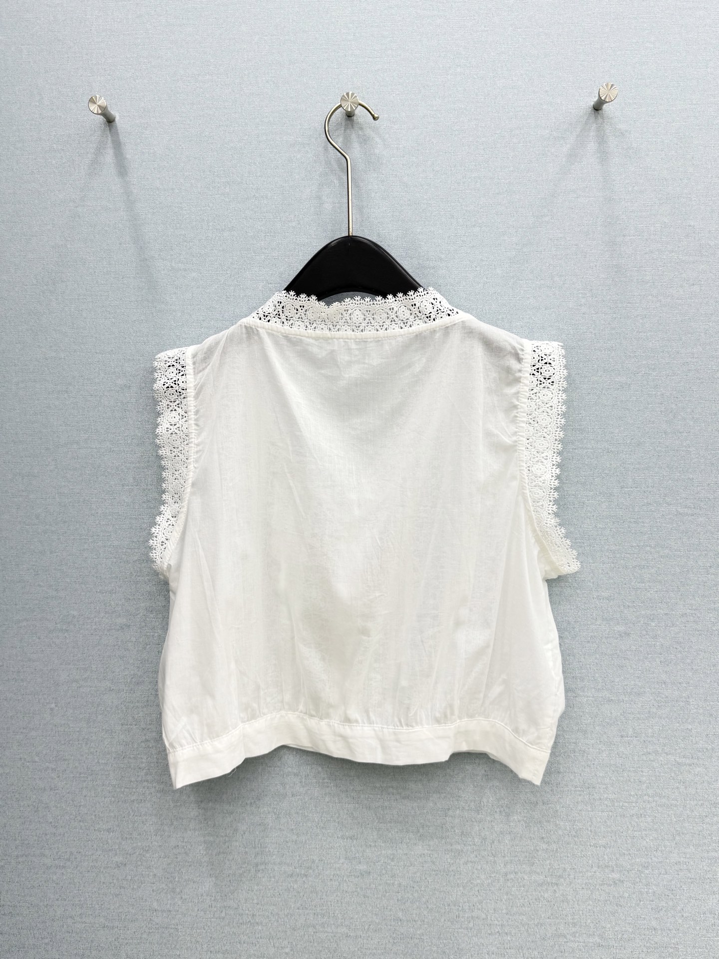 🛒𝐍𝐄𝐖 · 𝟐𝟎𝟐6/爆款现货原单品质  小众｜26经典花边水溶刺绣短袖衬衫老钱风极致穿搭最新系列单品