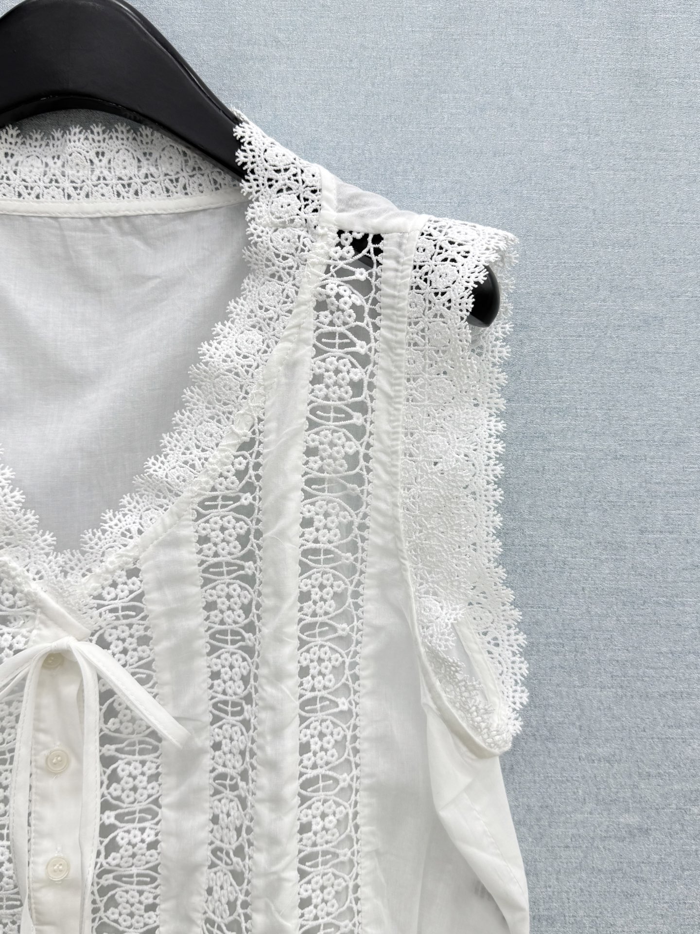 🛒𝐍𝐄𝐖 · 𝟐𝟎𝟐6/爆款现货原单品质  小众｜26经典花边水溶刺绣短袖衬衫老钱风极致穿搭最新系列单品