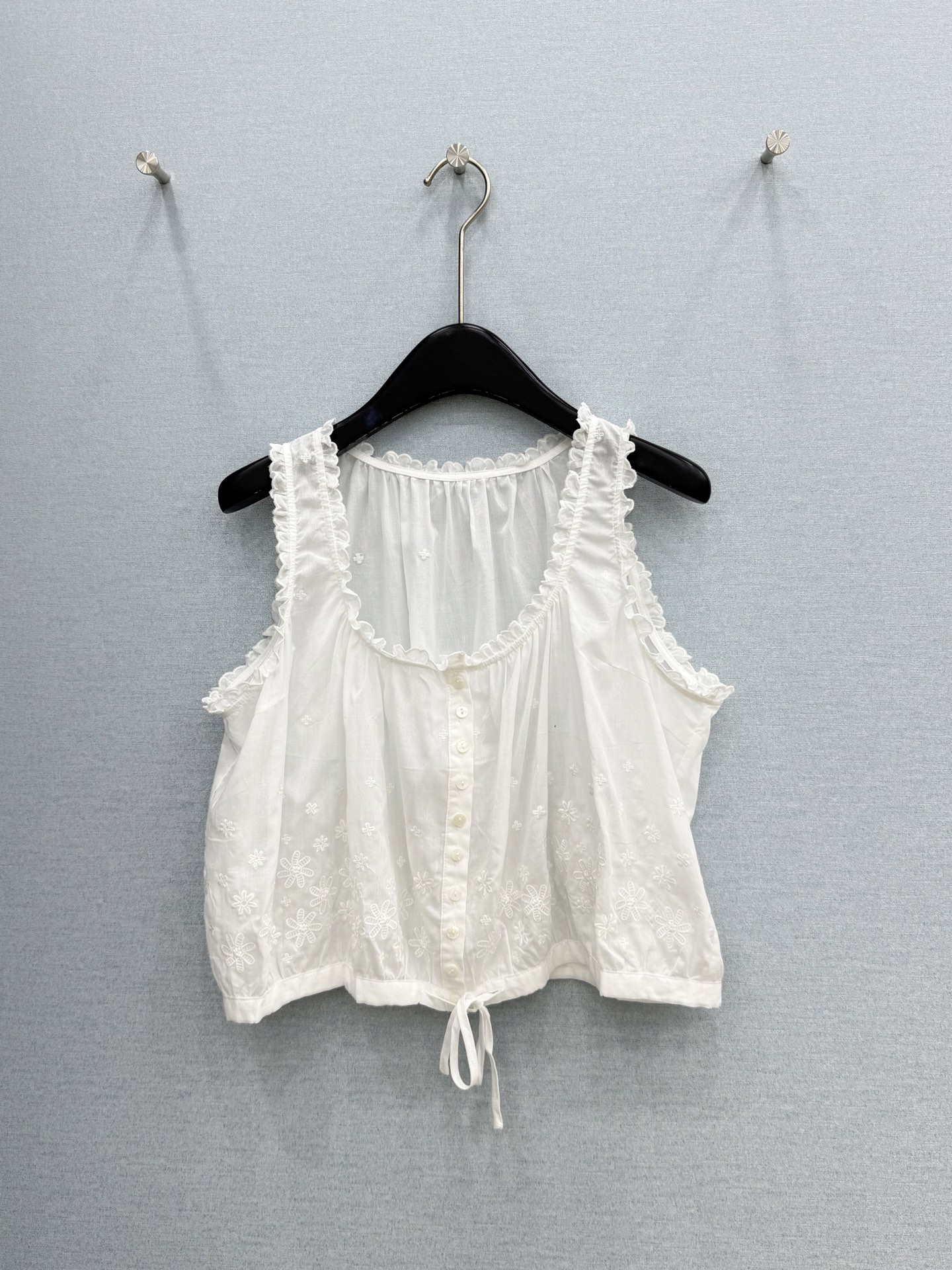 🛒𝐍𝐄𝐖 · 𝟐𝟎𝟐6/爆款现货原单品质  小众｜26经典花边水溶刺绣系带背心老钱风极致穿搭最新系列单品