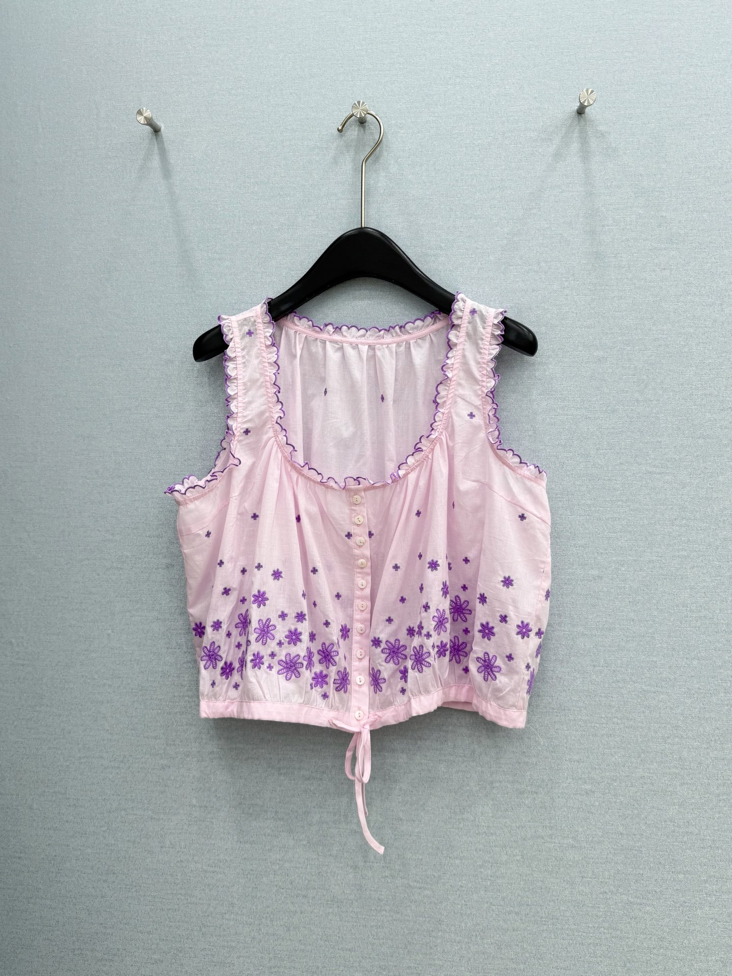 🛒𝐍𝐄𝐖 · 𝟐𝟎𝟐6/爆款现货原单品质  小众｜26经典花边水溶刺绣系带背心老钱风极致穿搭最新系列单品