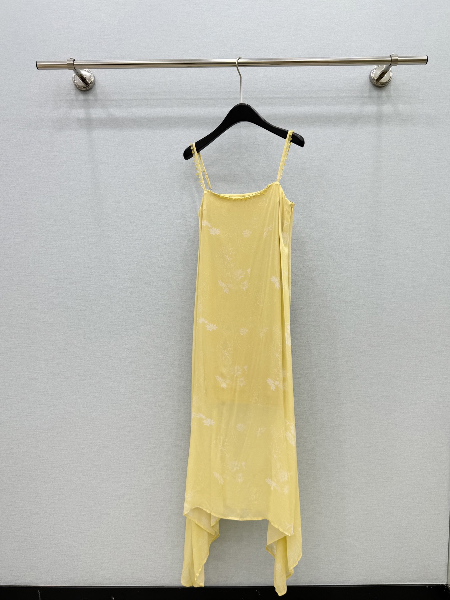 🛒𝐍𝐄𝐖 · 𝟐𝟎𝟐6/爆款现货原单品质  小众｜26经典手工订珠不规则双层吊带连衣裙老钱风极致穿搭最新