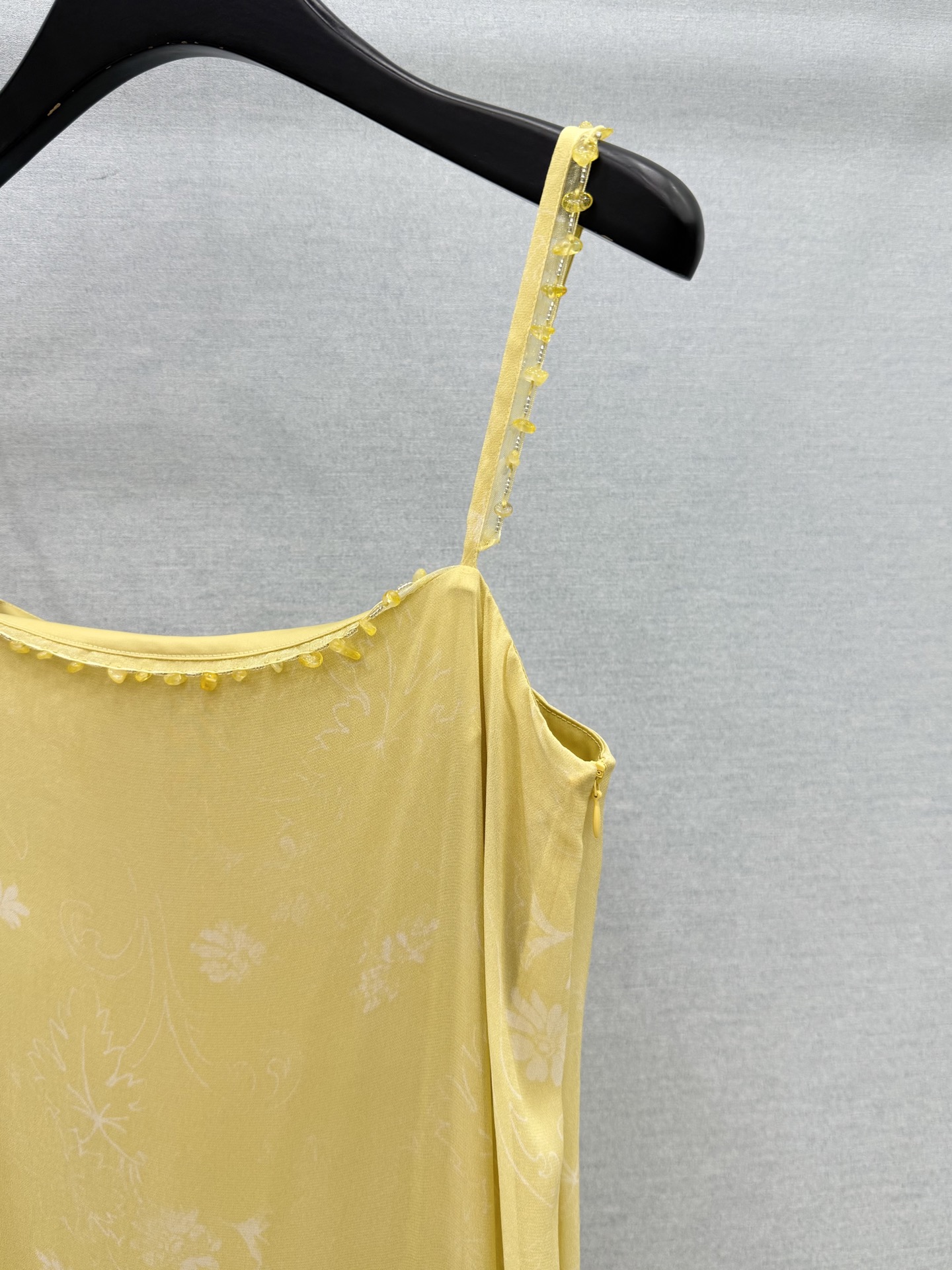 🛒𝐍𝐄𝐖 · 𝟐𝟎𝟐6/爆款现货原单品质  小众｜26经典手工订珠不规则双层吊带连衣裙老钱风极致穿搭最新