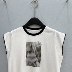 🛒𝐍𝐄𝐖 · 𝟐𝟎𝟐6/爆款现货【春夏上新】 设计师小众|2026新款花边飞袖短袖T恤高订面料,百搭版型 🛒𝐍𝐄𝐖 · 𝟐𝟎𝟐6/爆款现货【春夏上新】 设计师小众|2026新款花边飞袖短袖T恤高订面料,百搭版型
