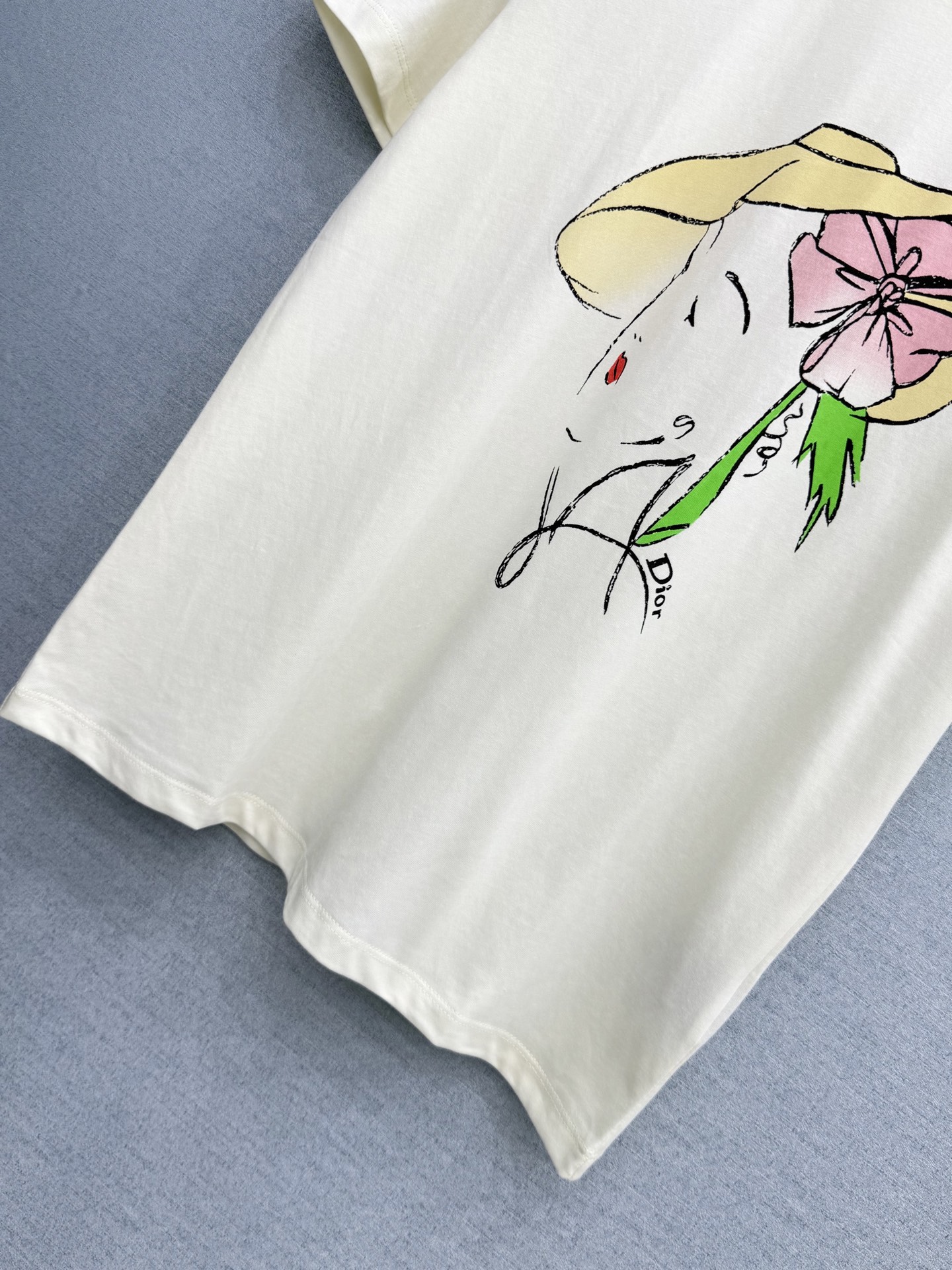 🛒𝐍𝐄𝐖 · 𝟐𝟎𝟐6/爆款现货【春夏上新】 Dio*｜2026新款印花T恤高订面料，百搭版型  ，上身