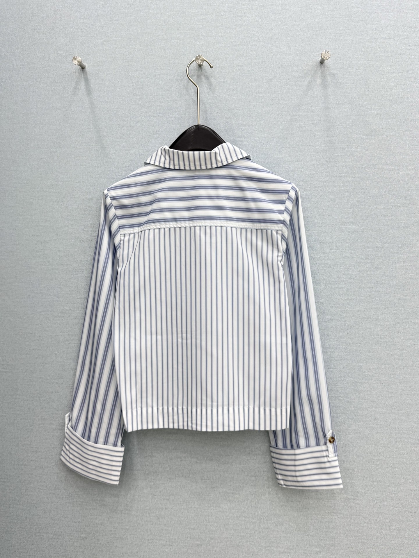 🛒𝐍𝐄𝐖 · 𝟐𝟎𝟐6/爆款现货原单品质  小众*｜2026新品拼接条纹长袖衬衫精致版型，高级肌理细腻 