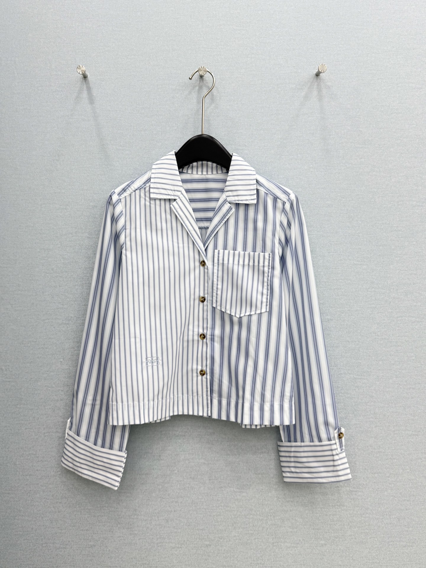 🛒𝐍𝐄𝐖 · 𝟐𝟎𝟐6/爆款现货原单品质  小众*｜2026新品拼接条纹长袖衬衫精致版型，高级肌理细腻 