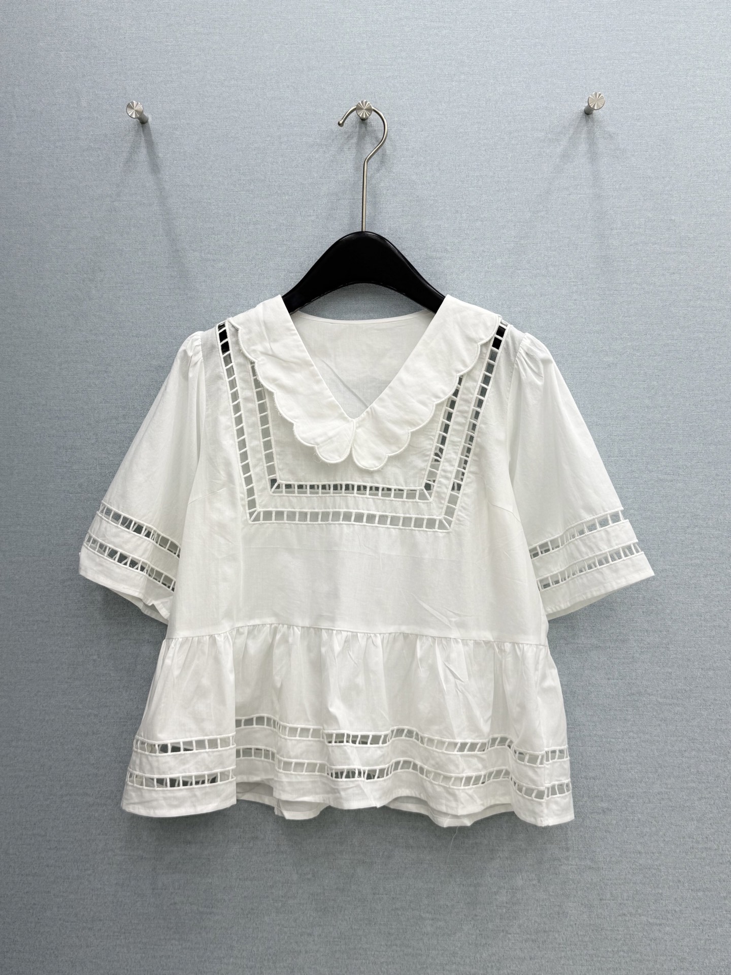 🛒𝐍𝐄𝐖 · 𝟐𝟎𝟐6/爆款现货原单品质  小众*｜2026新品娃娃领花边镂空刺绣衬衫精致版型，高级肌理