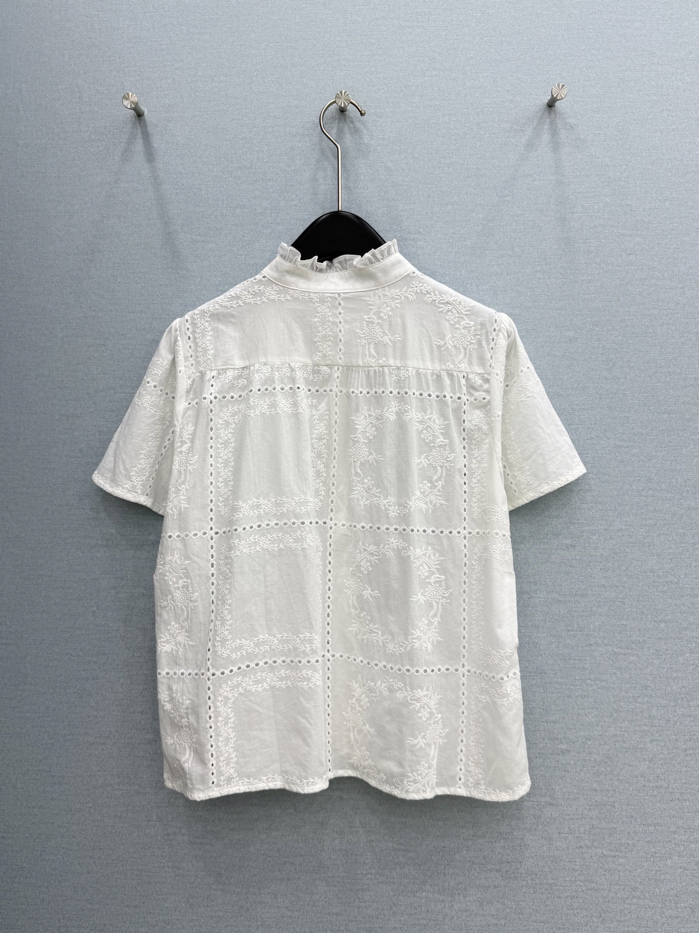 🛒𝐍𝐄𝐖 · 𝟐𝟎𝟐6/爆款现货原单品质 小众*｜2026新品花边水溶刺绣衬衫 精致版型，高级肌理细腻 