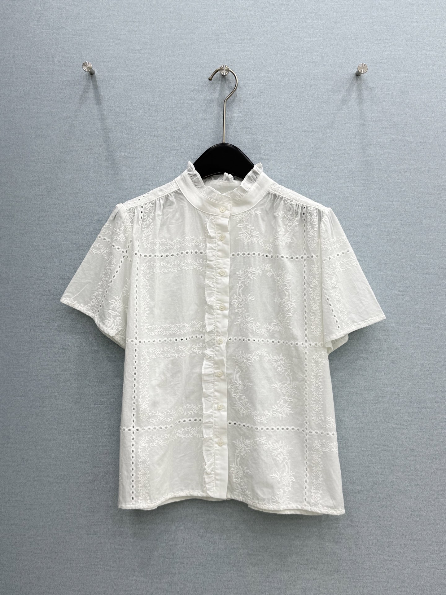 🛒𝐍𝐄𝐖 · 𝟐𝟎𝟐6/爆款现货原单品质 小众*｜2026新品花边水溶刺绣衬衫 精致版型，高级肌理细腻 