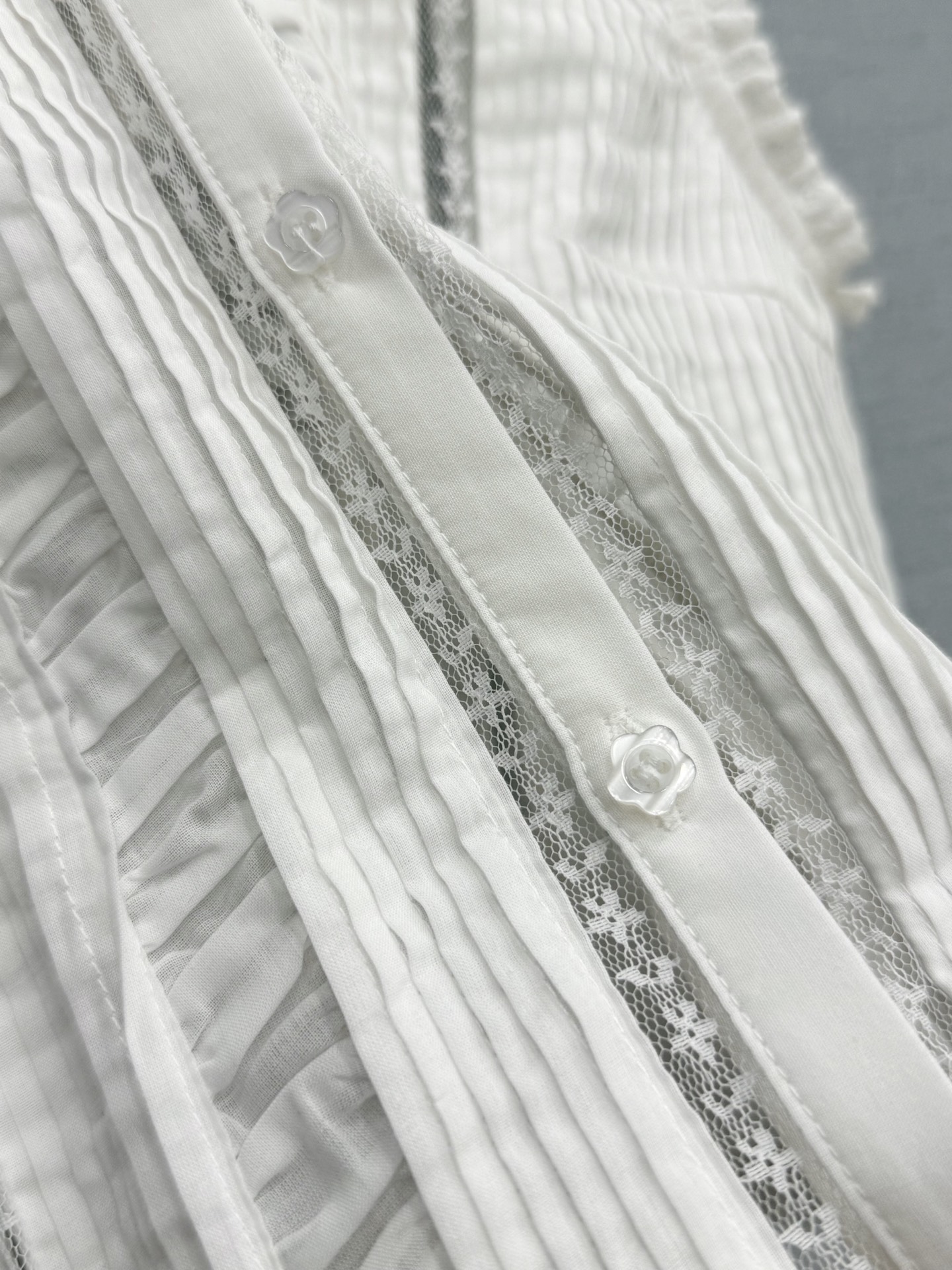 🛒𝐍𝐄𝐖 · 𝟐𝟎𝟐6/爆款现货原单品质 小众*｜2026新品水溶刺绣打条衬衫 系列款精致版型，高级肌理