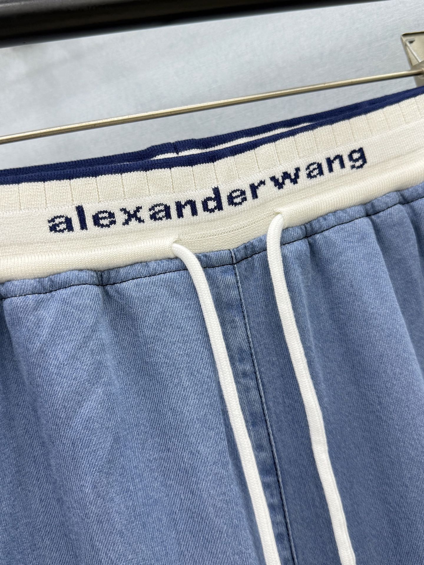 🛒𝐍𝐄𝐖 · 𝟐𝟎𝟐6/爆款现货原单品质 Ale*|26新款抽绳天丝牛仔裤阔腿版型 包容性极好 撞色腰头 🛒𝐍𝐄𝐖 · 𝟐𝟎𝟐6/爆款现货原单品质 Ale*|26新款抽绳天丝牛仔裤阔腿版型 包容性极好 撞色腰头