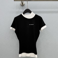 🛒𝐍𝐄𝐖 · 𝟐𝟎𝟐6/爆款现货【原版定制】Ann* |2026新品专柜圆领假两件撞色𝑇𝑒𝑒定制YB材质 🛒𝐍𝐄𝐖 · 𝟐𝟎𝟐6/爆款现货【原版定制】Ann* |2026新品专柜圆领假两件撞色𝑇𝑒𝑒定制YB材质