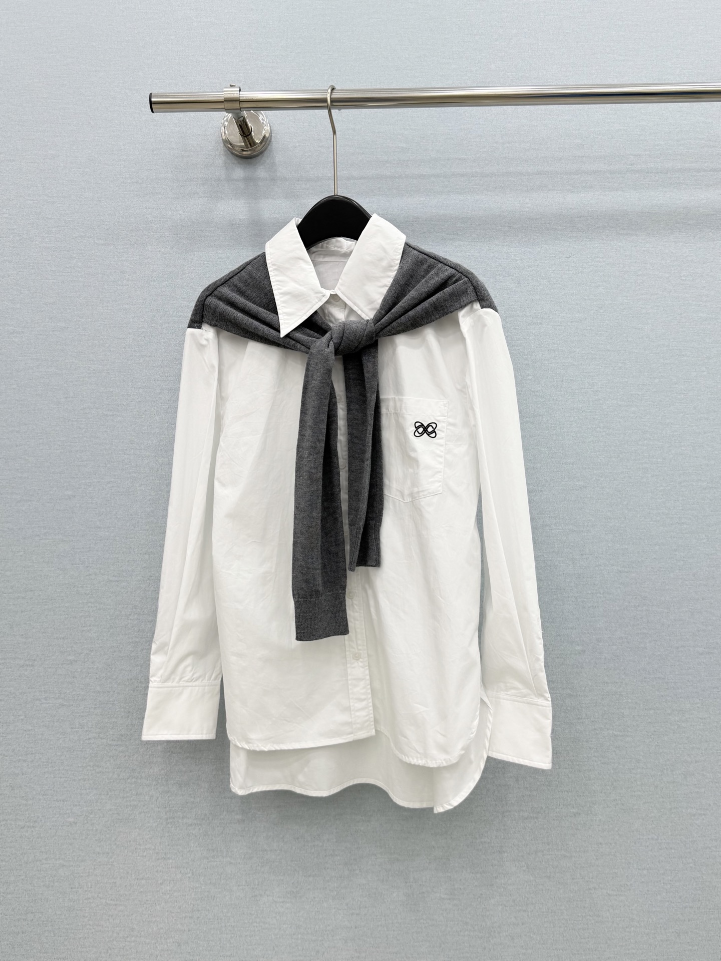 🛒𝐍𝐄𝐖 · 𝟐𝟎𝟐6/爆款现货【原版定制】Ann* ｜2026新品专柜同款针织披肩拼接假两件衬衫定制Y