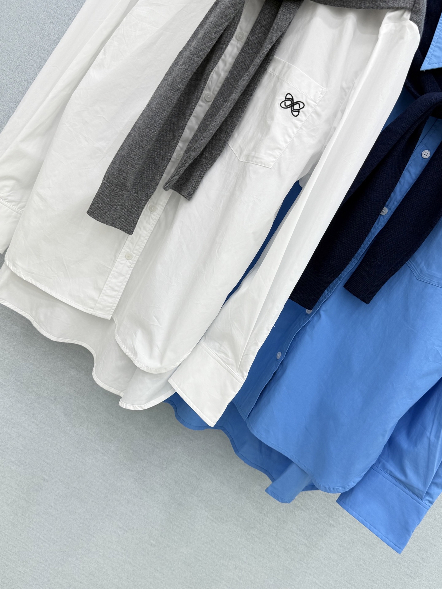 🛒𝐍𝐄𝐖 · 𝟐𝟎𝟐6/爆款现货【原版定制】Ann* ｜2026新品专柜同款针织披肩拼接假两件衬衫定制Y