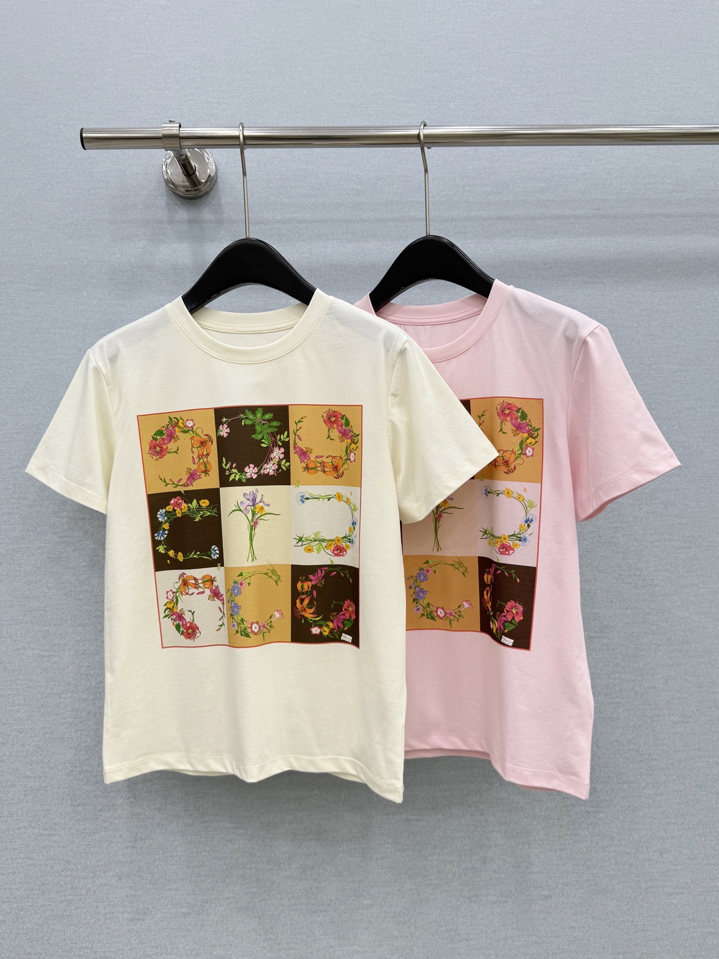 🛒𝐍𝐄𝐖 · 𝟐𝟎𝟐6/爆款现货【春夏上新】 Gu*｜2026新款印花T恤高订面料，百搭版型  ，上身的