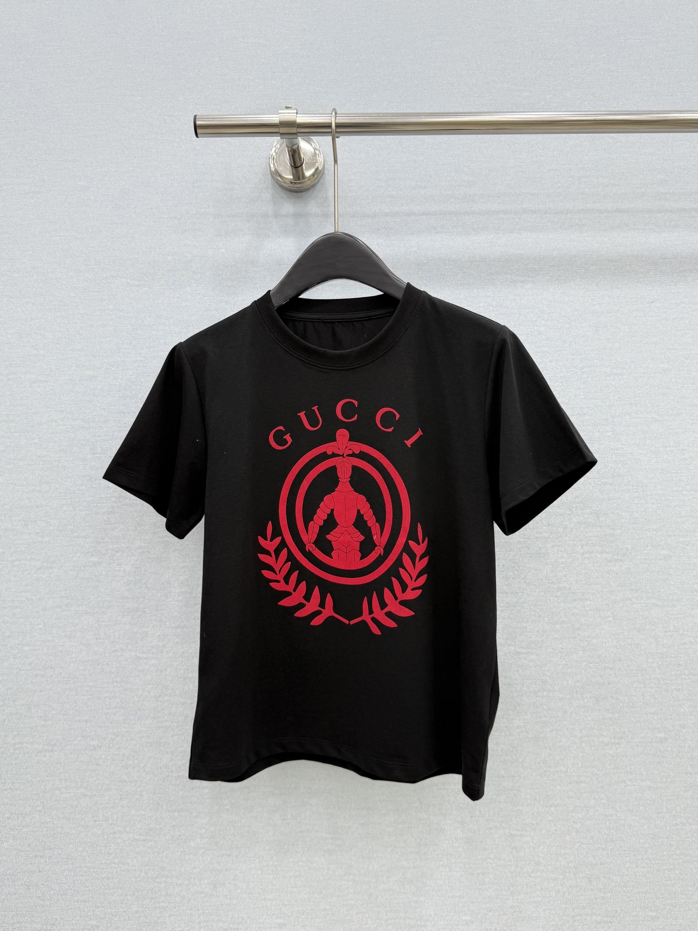 🛒𝐍𝐄𝐖 · 𝟐𝟎𝟐6/爆款现货【春夏上新】 Gu*｜2026新款印花T恤高订面料，百搭版型  ，上身的