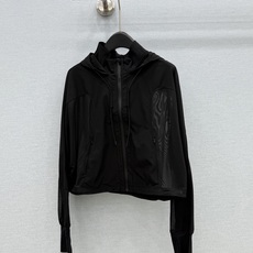 🛒𝐍𝐄𝐖 · 𝟐𝟎𝟐6/爆款现货【原单品质】 Cha*|26新款 重工网纱拼接纯色防晒带帽外套精致版型 🛒𝐍𝐄𝐖 · 𝟐𝟎𝟐6/爆款现货【原单品质】 Cha*|26新款 重工网纱拼接纯色防晒带帽外套精致版型