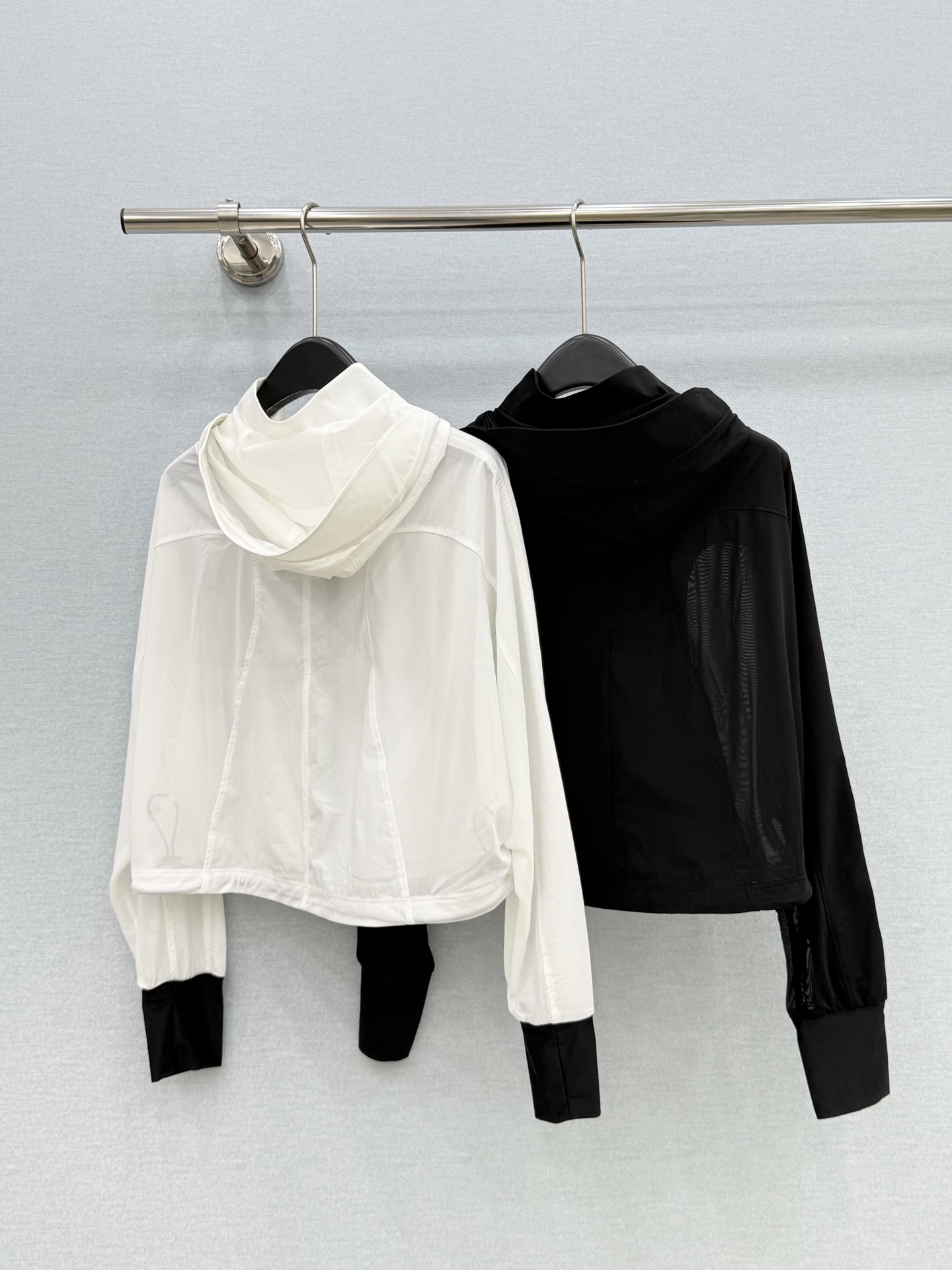 🛒𝐍𝐄𝐖 · 𝟐𝟎𝟐6/爆款现货【原单品质】 Cha*|26新款 重工网纱拼接纯色防晒带帽外套精致版型 🛒𝐍𝐄𝐖 · 𝟐𝟎𝟐6/爆款现货【原单品质】 Cha*|26新款 重工网纱拼接纯色防晒带帽外套精致版型