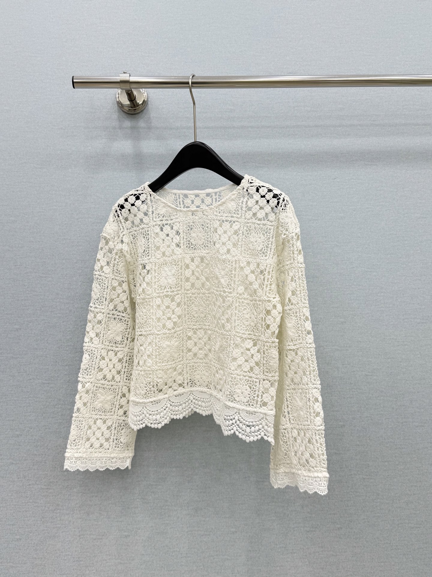 🛒𝐍𝐄𝐖 · 𝟐𝟎𝟐6/爆款现货设计师 小众｜2026新款水溶罩衫【配吊带】高订面料，百搭版型  ，上身