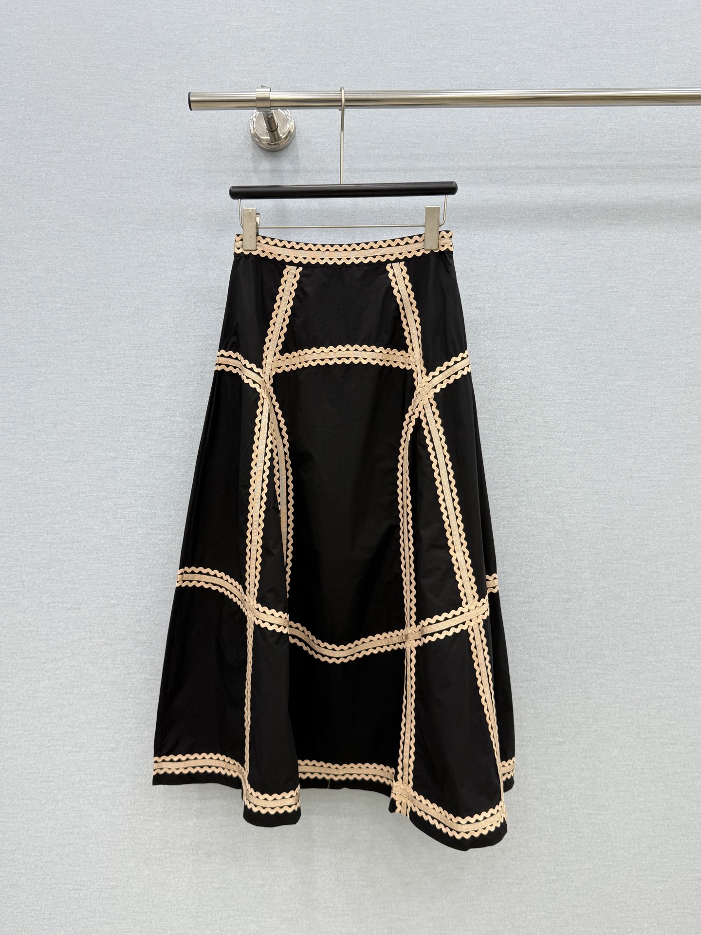 🛒𝐍𝐄𝐖 · 𝟐𝟎𝟐6/爆款现货原单品质  小众*｜2026新品花边长半裙高端设计 高级肌理细腻 极简主