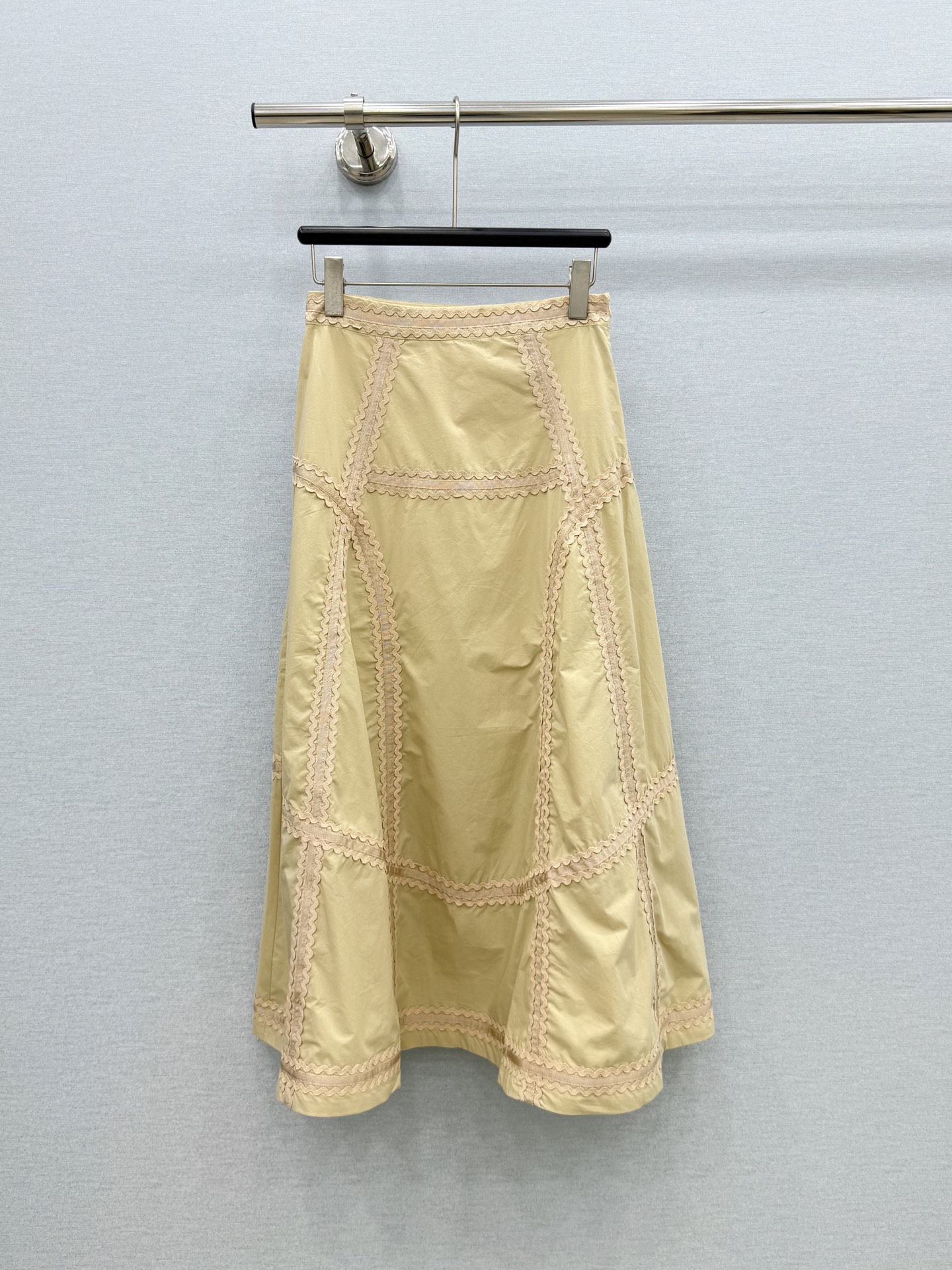 🛒𝐍𝐄𝐖 · 𝟐𝟎𝟐6/爆款现货原单品质  小众*｜2026新品花边长半裙高端设计 高级肌理细腻 极简主