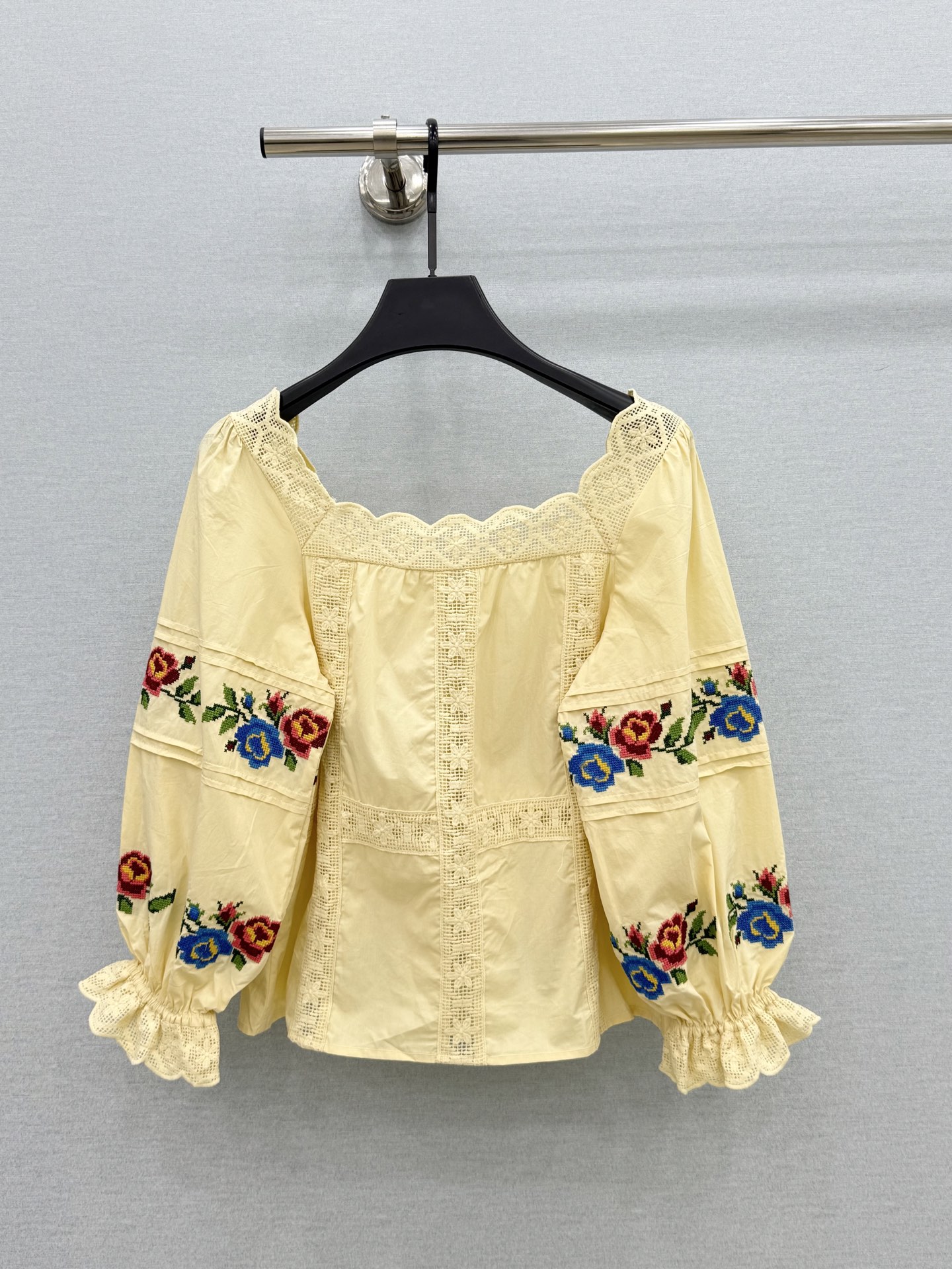 🛒𝐍𝐄𝐖 · 𝟐𝟎𝟐6/爆款现货原单品质  小众*｜2026新品蕾丝拼接刺绣衬衫精致版型，高级肌理细腻 