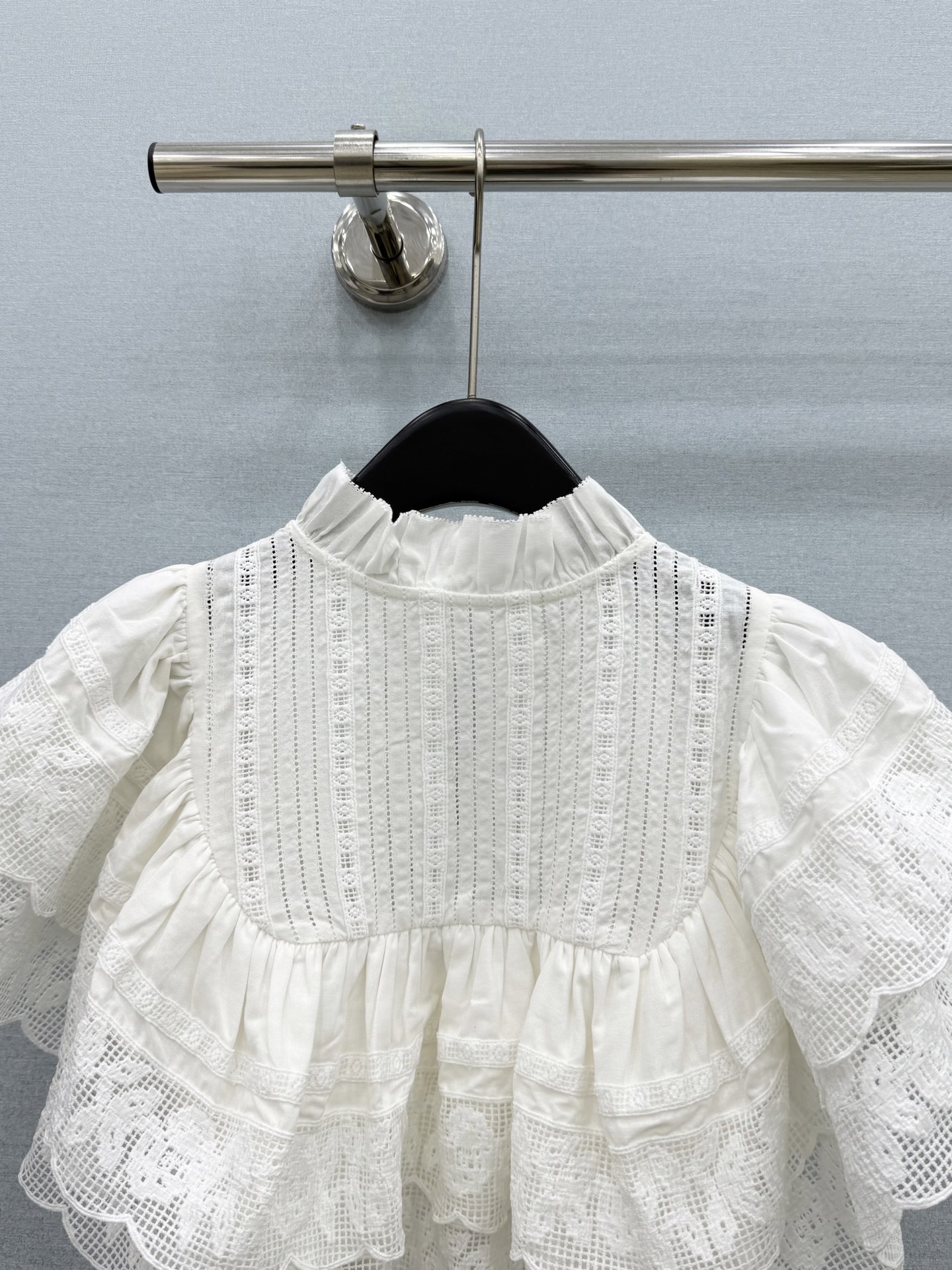 🛒𝐍𝐄𝐖 · 𝟐𝟎𝟐6/爆款现货原单品质  小众*｜2026新品飞飞袖水溶拼接衬衫高端设计 高级肌理细腻
