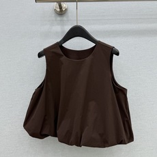 🛒𝐍𝐄𝐖 · 𝟐𝟎𝟐6/爆款现货原单品质 小众|26经典花苞兜兜背心老钱风极致穿搭最新系列单品 强烈推 🛒𝐍𝐄𝐖 · 𝟐𝟎𝟐6/爆款现货原单品质 小众|26经典花苞兜兜背心老钱风极致穿搭最新系列单品 强烈推