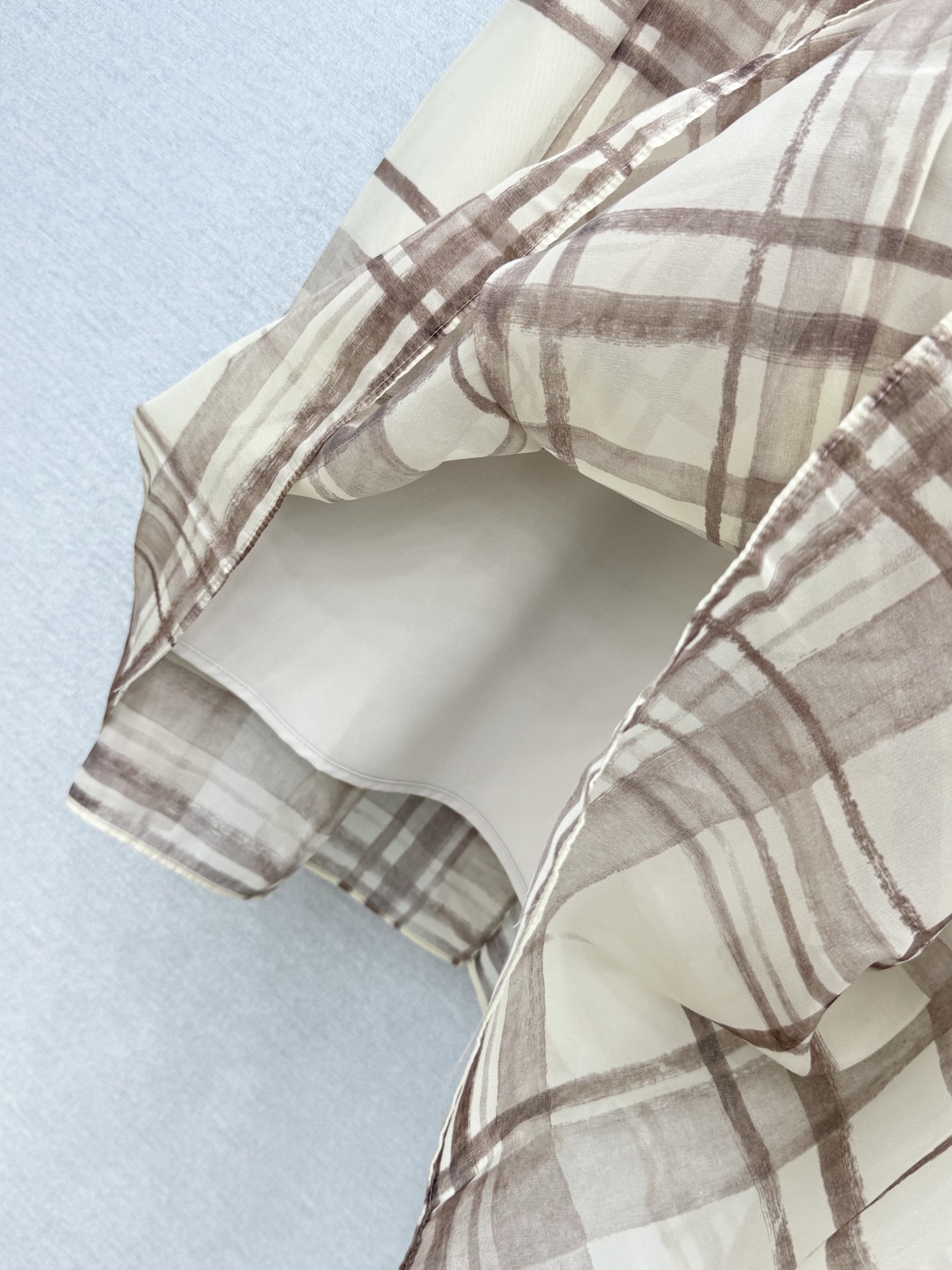 🛒𝐍𝐄𝐖 · 𝟐𝟎𝟐6/爆款现货原单品质  BC｜26经典格纹极简风半裙老钱风极致穿搭最新系列单品 强烈