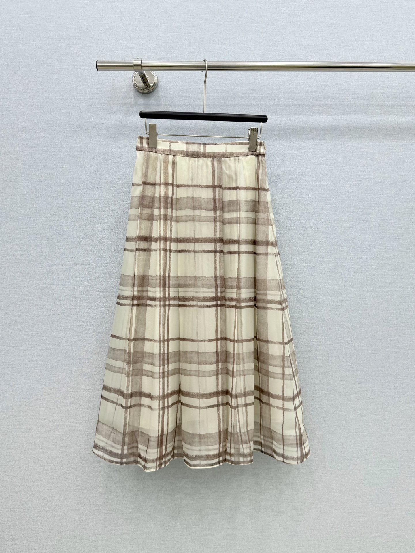 🛒𝐍𝐄𝐖 · 𝟐𝟎𝟐6/爆款现货原单品质  BC｜26经典格纹极简风半裙老钱风极致穿搭最新系列单品 强烈