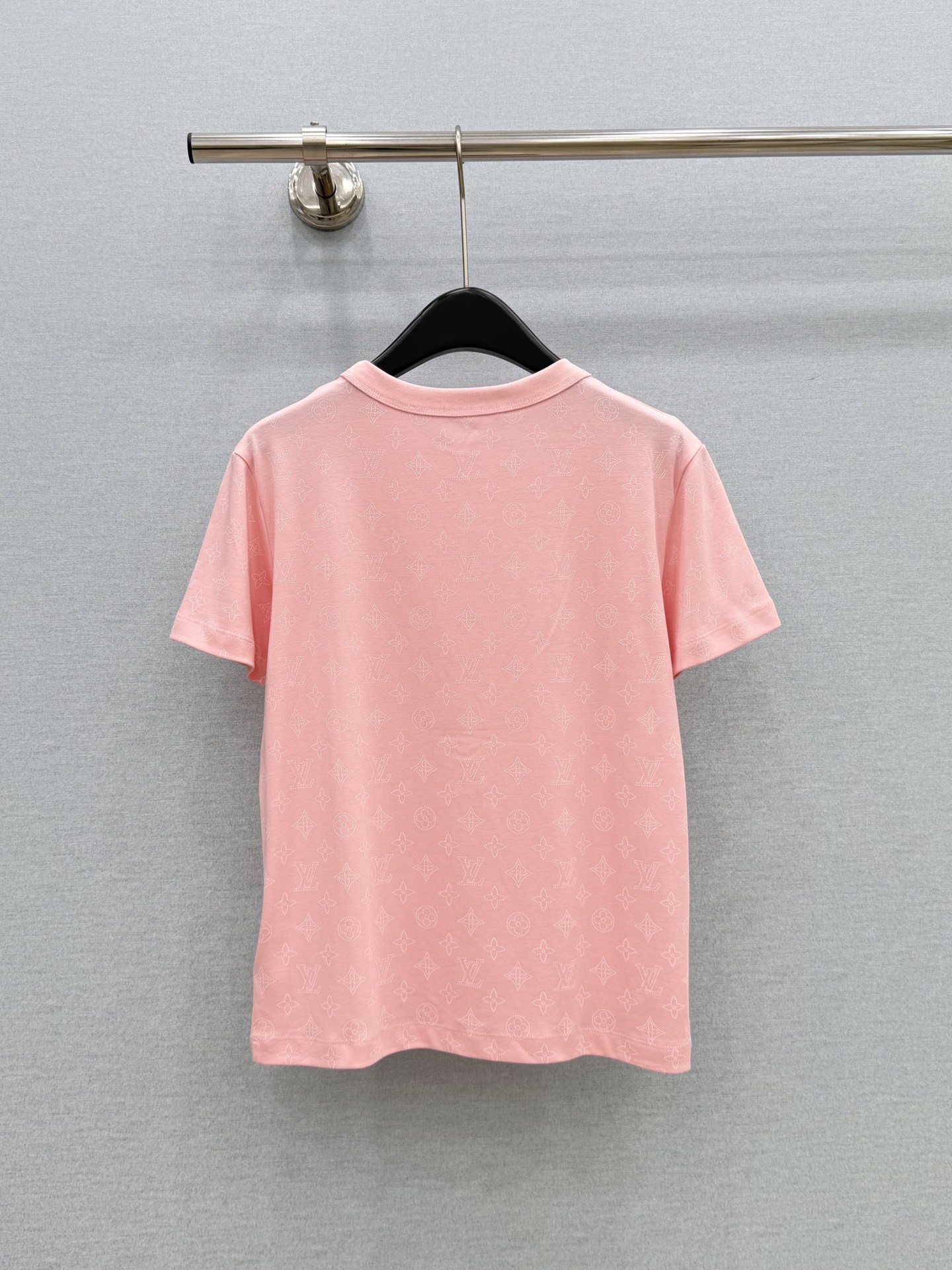 🛒𝐍𝐄𝐖 · 𝟐𝟎𝟐6/爆款现货【春夏上新】 Lv*｜2026新款印花短袖T恤高订面料，百搭版型  ，上