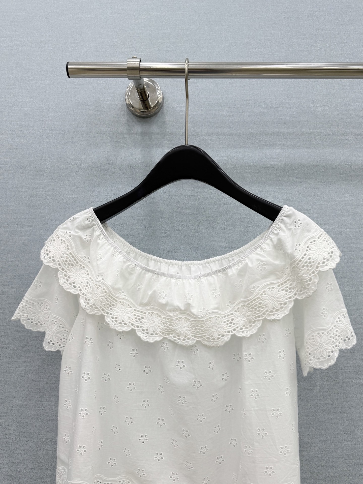 🛒𝐍𝐄𝐖 · 𝟐𝟎𝟐6/爆款现货原单品质  小众*｜2026新品花边刺绣衬衫精致版型，高级肌理细腻 极简