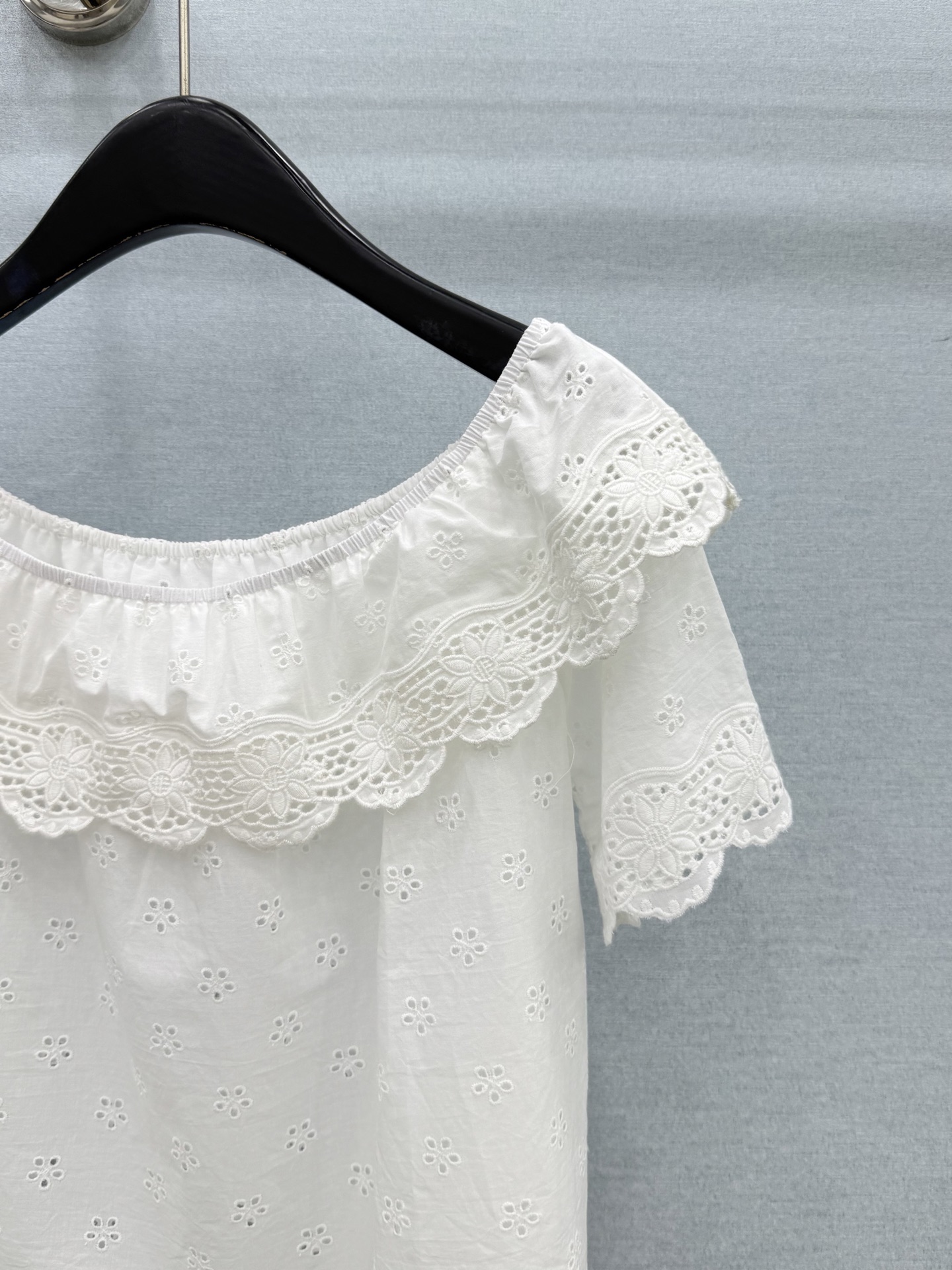 🛒𝐍𝐄𝐖 · 𝟐𝟎𝟐6/爆款现货原单品质  小众*｜2026新品花边刺绣衬衫精致版型，高级肌理细腻 极简