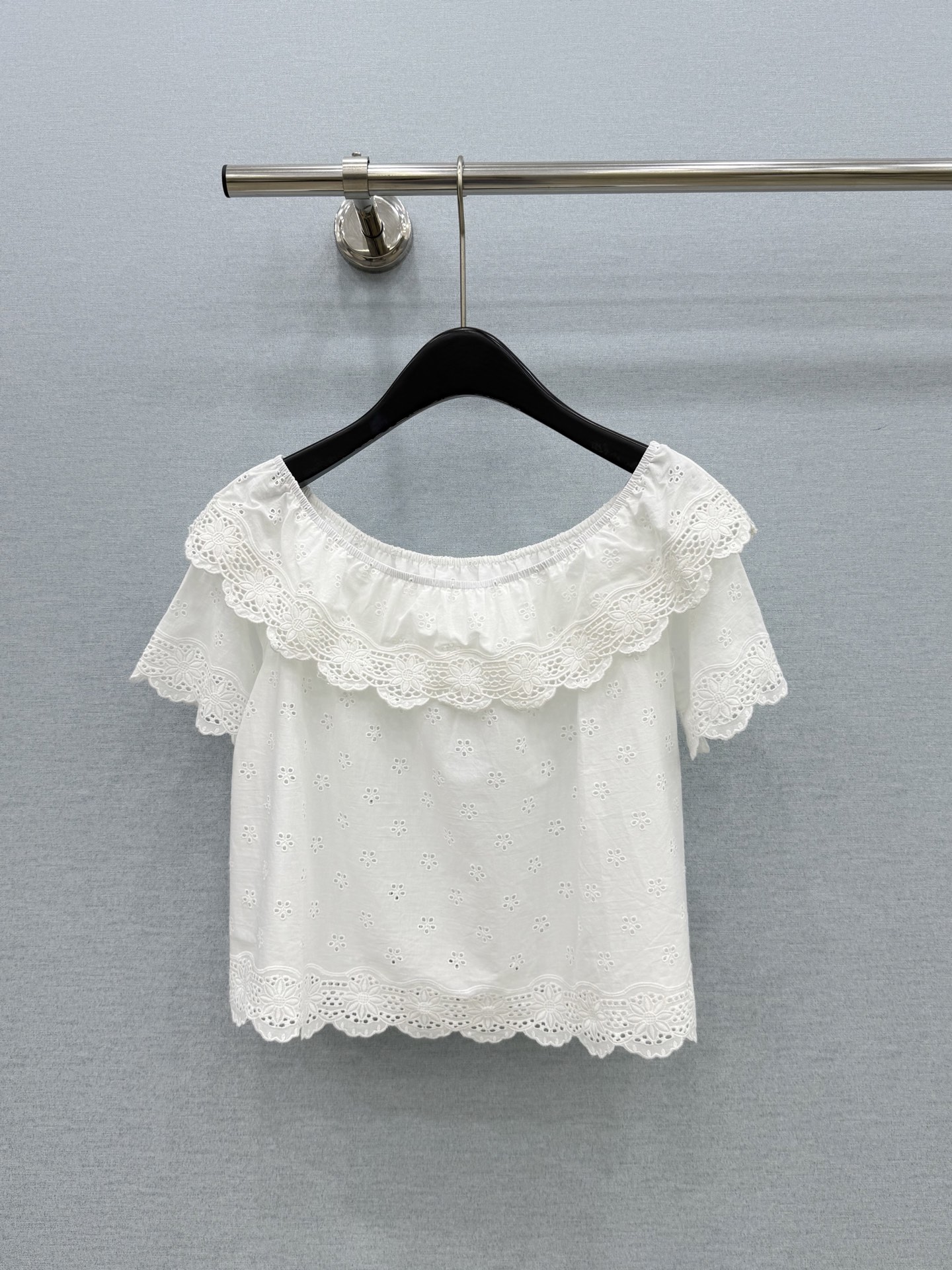 🛒𝐍𝐄𝐖 · 𝟐𝟎𝟐6/爆款现货原单品质  小众*｜2026新品花边刺绣衬衫精致版型，高级肌理细腻 极简