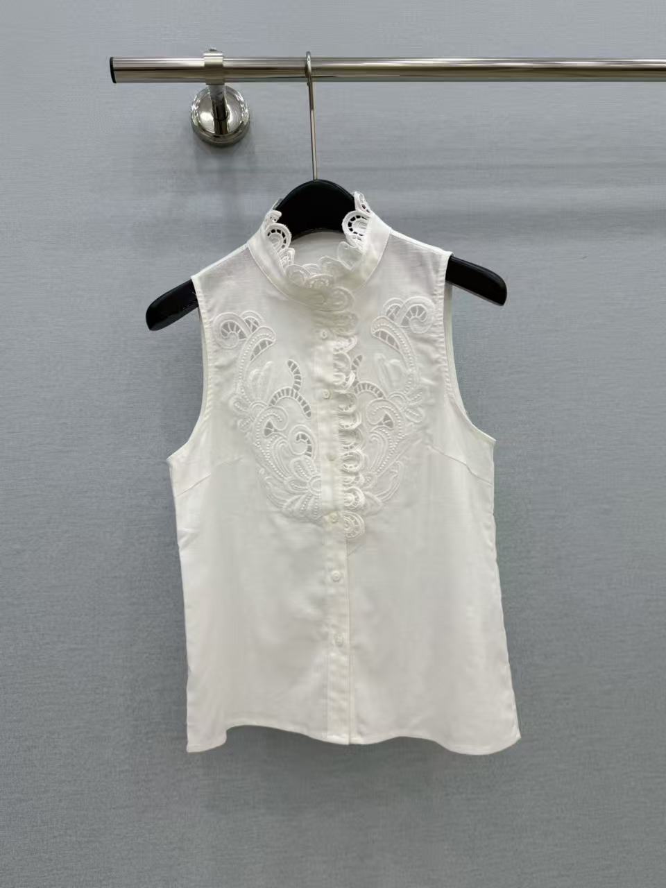 🛒𝐍𝐄𝐖 · 𝟐𝟎𝟐6/爆款现货原单品质  小众*｜2026新品水溶花边刺绣背心衬衫精致版型，高级肌理细
