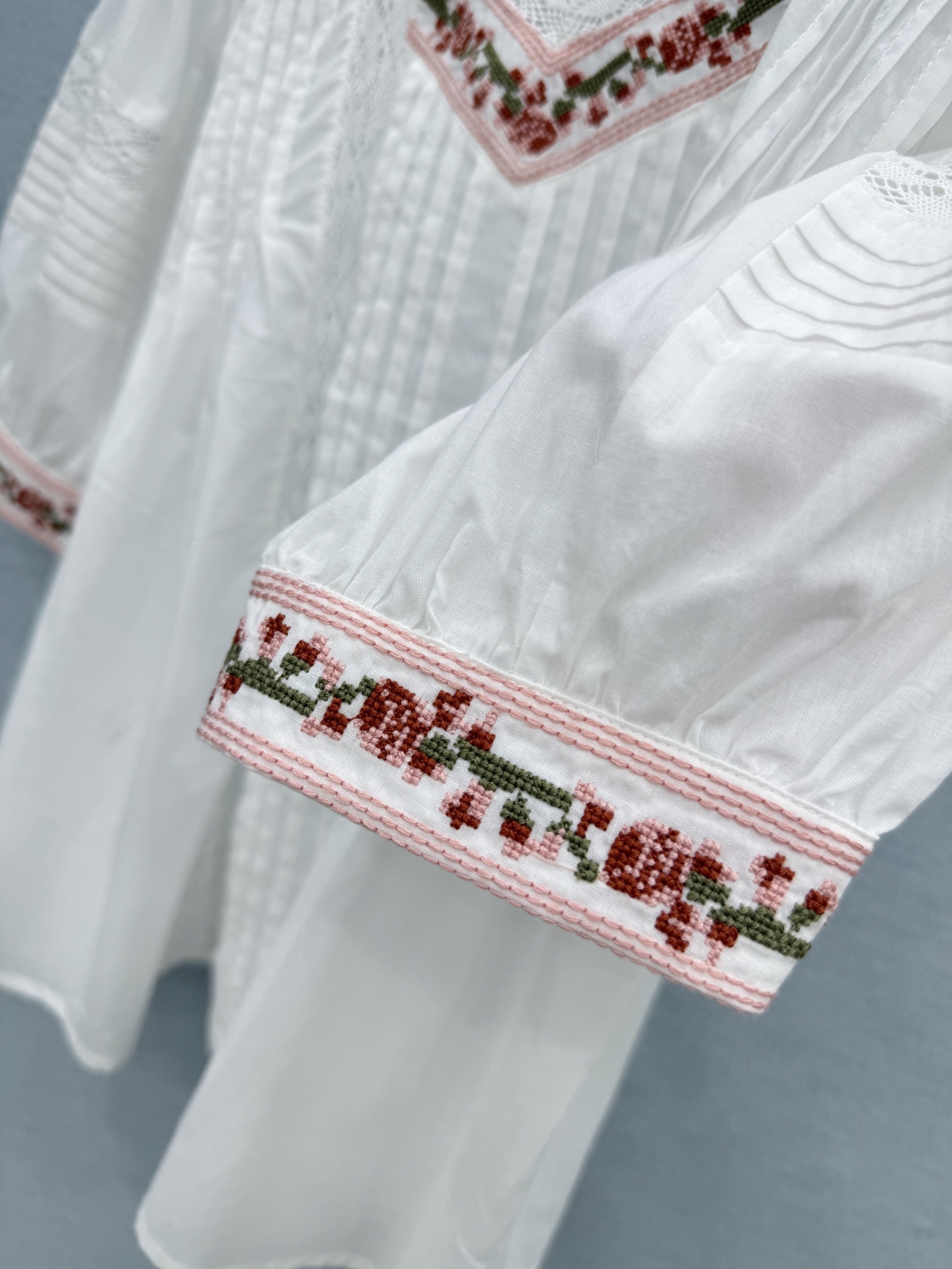 🛒𝐍𝐄𝐖 · 𝟐𝟎𝟐6/爆款现货原单品质  小众*｜2026新品蕾丝拼接刺绣衬衫精致版型，高级肌理细腻 