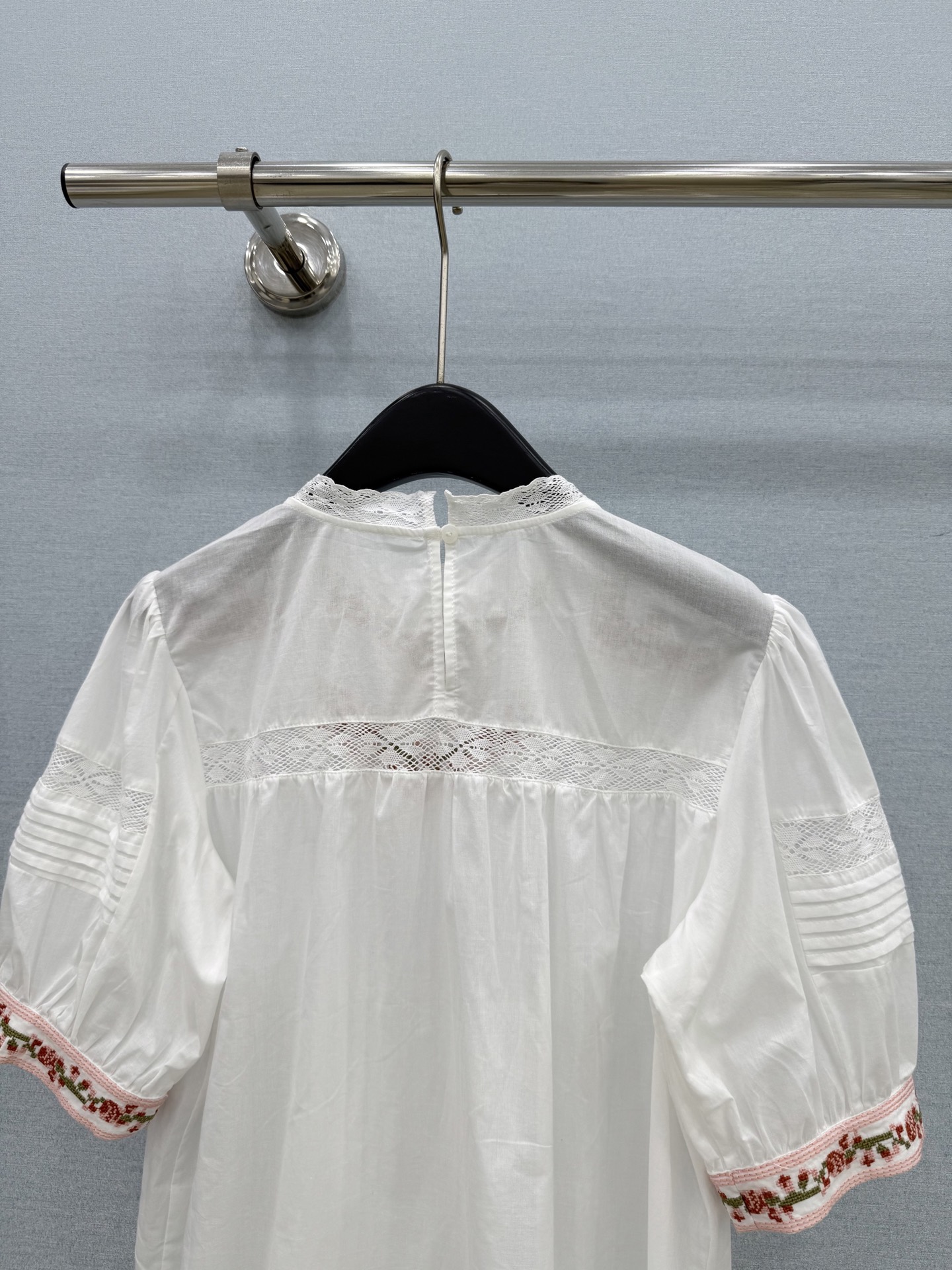 🛒𝐍𝐄𝐖 · 𝟐𝟎𝟐6/爆款现货原单品质  小众*｜2026新品蕾丝拼接刺绣衬衫精致版型，高级肌理细腻 