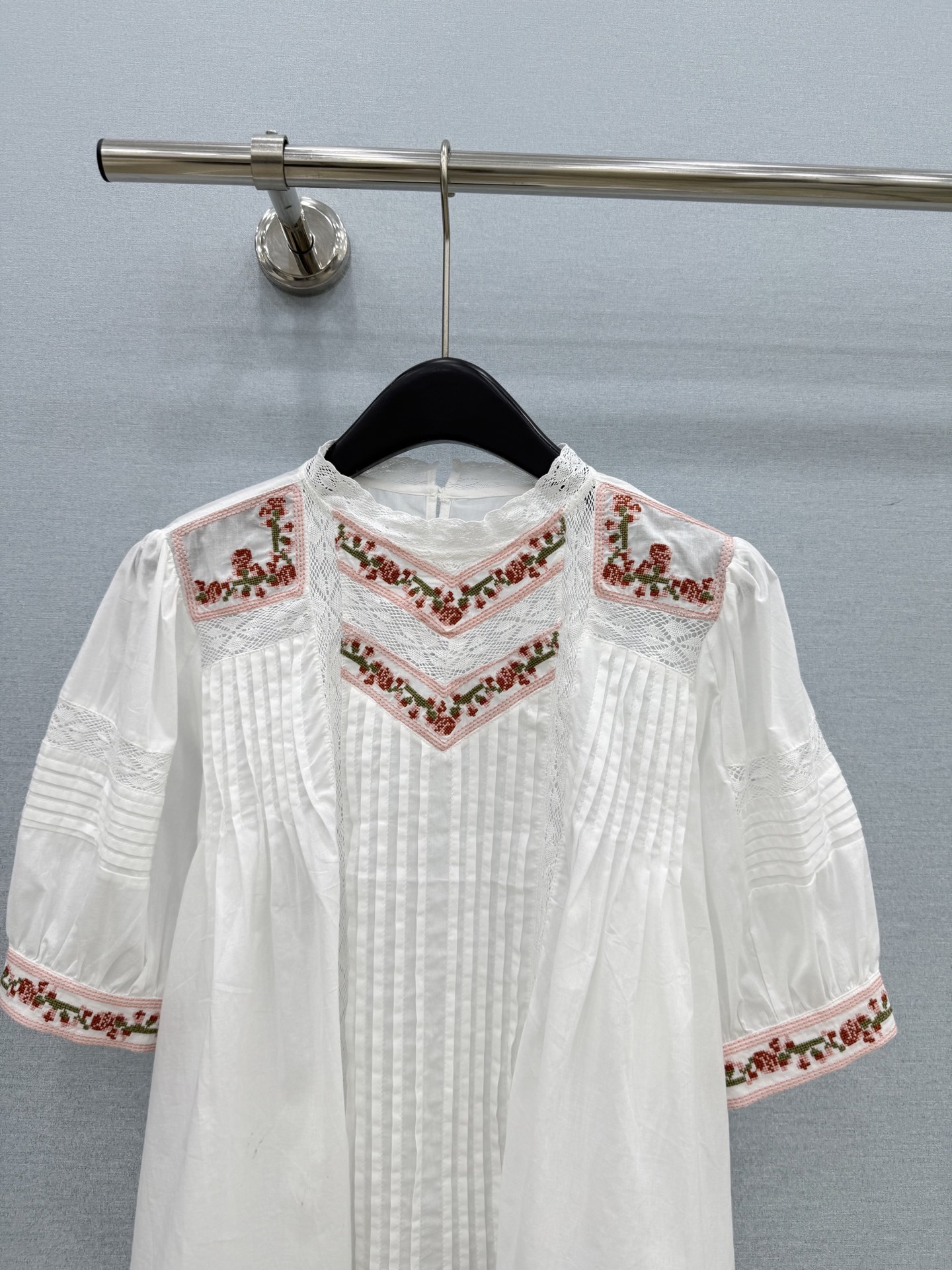 🛒𝐍𝐄𝐖 · 𝟐𝟎𝟐6/爆款现货原单品质  小众*｜2026新品蕾丝拼接刺绣衬衫精致版型，高级肌理细腻 