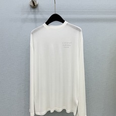 🛒𝐍𝐄𝐖 · 𝟐𝟎𝟐6/爆款现货【春夏上新】 设计师小众|2026新款烫钻防晒长袖T恤高订面料,百搭版型 🛒𝐍𝐄𝐖 · 𝟐𝟎𝟐6/爆款现货【春夏上新】 设计师小众|2026新款烫钻防晒长袖T恤高订面料,百搭版型
