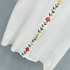 🛒𝐍𝐄𝐖 · 𝟐𝟎𝟐6/爆款现货原单品质 小众*|2026新品荷叶花边刺绣衬衫精致版型,高级肌理细腻 🛒𝐍𝐄𝐖 · 𝟐𝟎𝟐6/爆款现货原单品质 小众*|2026新品荷叶花边刺绣衬衫精致版型,高级肌理细腻