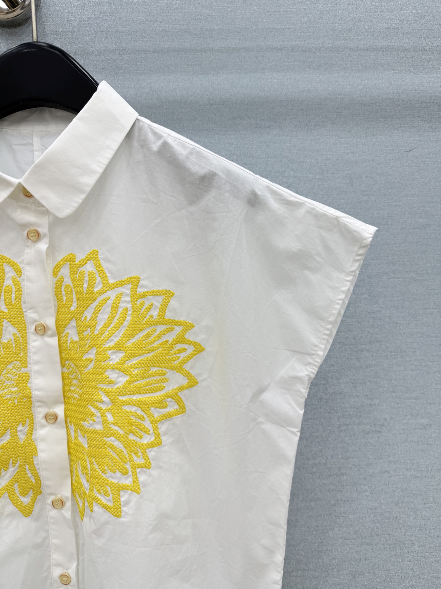 🛒𝐍𝐄𝐖 · 𝟐𝟎𝟐6/爆款现货原单品质  小众*｜2026新品小蝙蝠袖刺绣衬衫精致版型，高级肌理细腻 