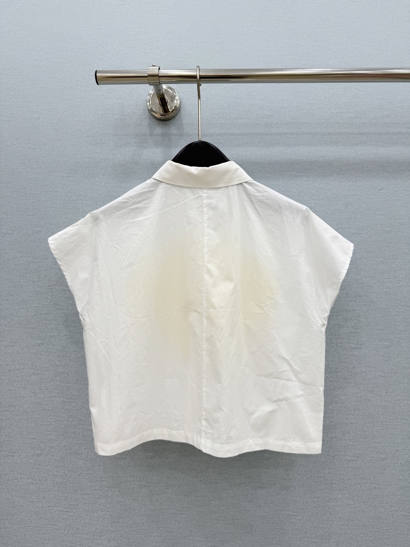🛒𝐍𝐄𝐖 · 𝟐𝟎𝟐6/爆款现货原单品质  小众*｜2026新品小蝙蝠袖刺绣衬衫精致版型，高级肌理细腻 