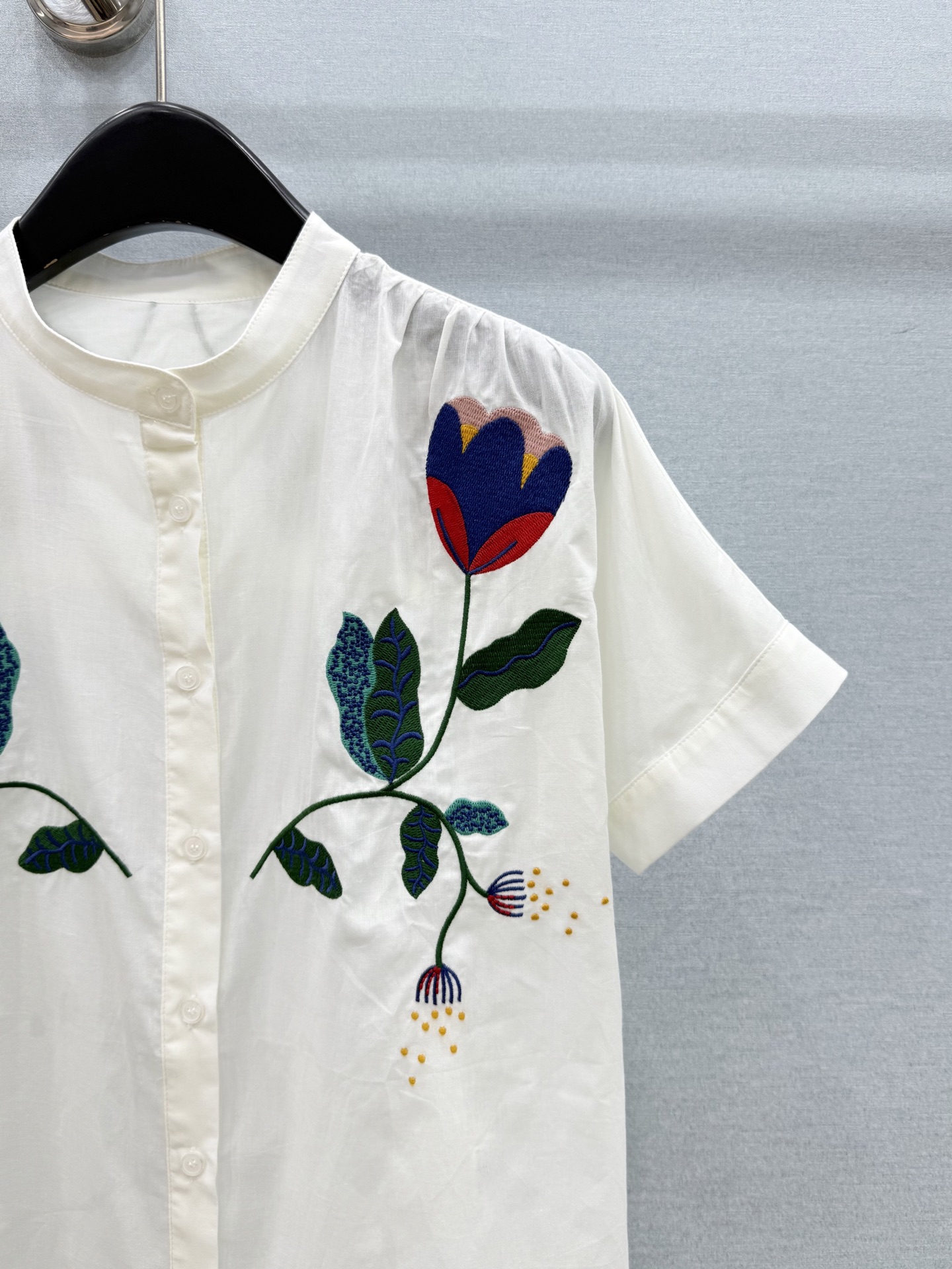 🛒𝐍𝐄𝐖 · 𝟐𝟎𝟐6/爆款现货原单品质 小众*|2026新品不规则刺绣衬衫精致版型,高级肌理细腻 极 🛒𝐍𝐄𝐖 · 𝟐𝟎𝟐6/爆款现货原单品质 小众*|2026新品不规则刺绣衬衫精致版型,高级肌理细腻 极