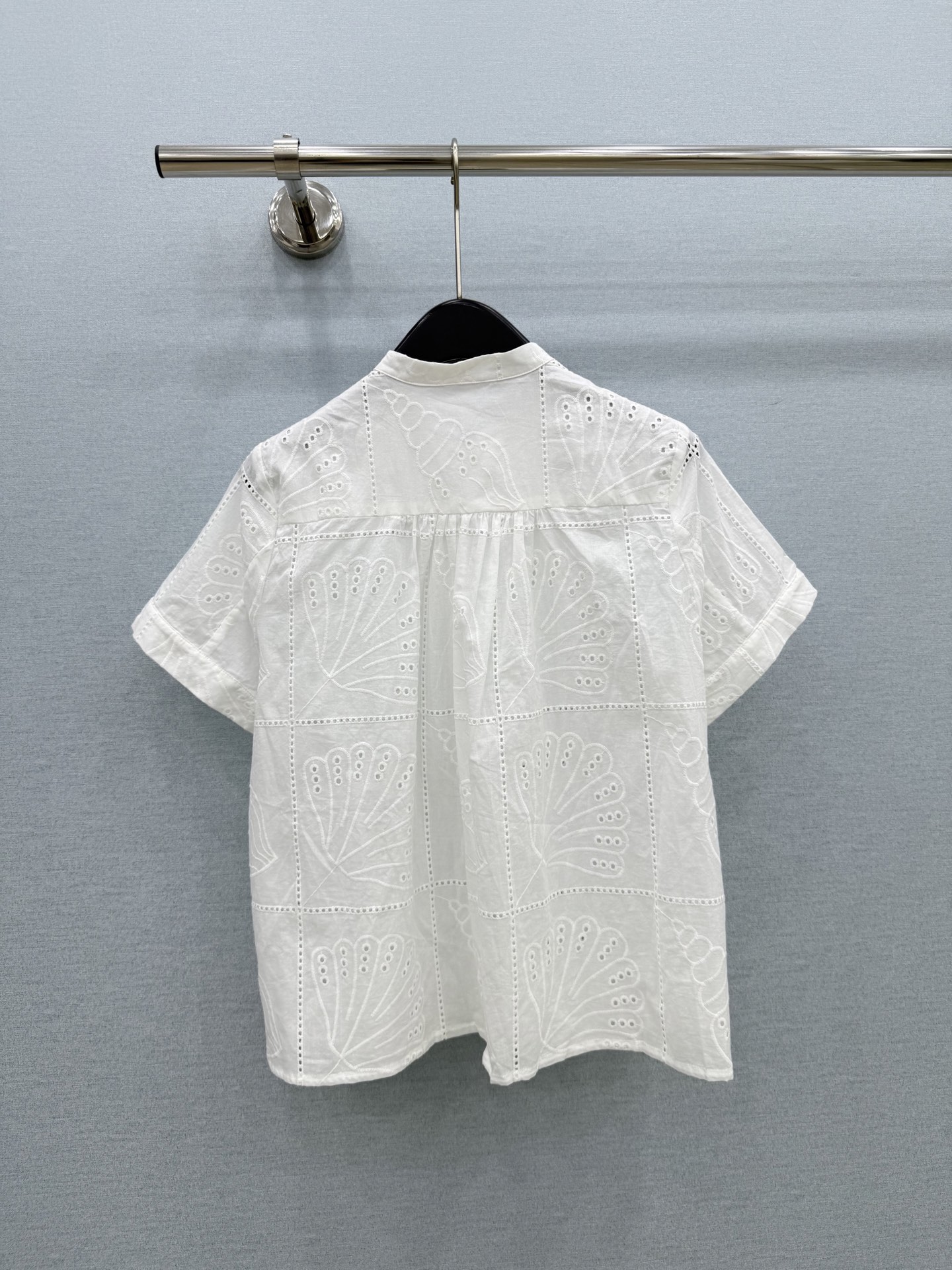 🛒𝐍𝐄𝐖 · 𝟐𝟎𝟐6/爆款现货原单品质  小众*｜2026新品贝壳🐚水溶绣衬衫精致版型，高级肌理细腻 