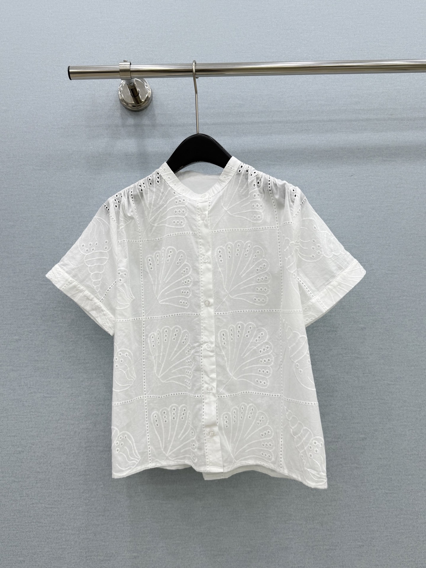🛒𝐍𝐄𝐖 · 𝟐𝟎𝟐6/爆款现货原单品质  小众*｜2026新品贝壳🐚水溶绣衬衫精致版型，高级肌理细腻 