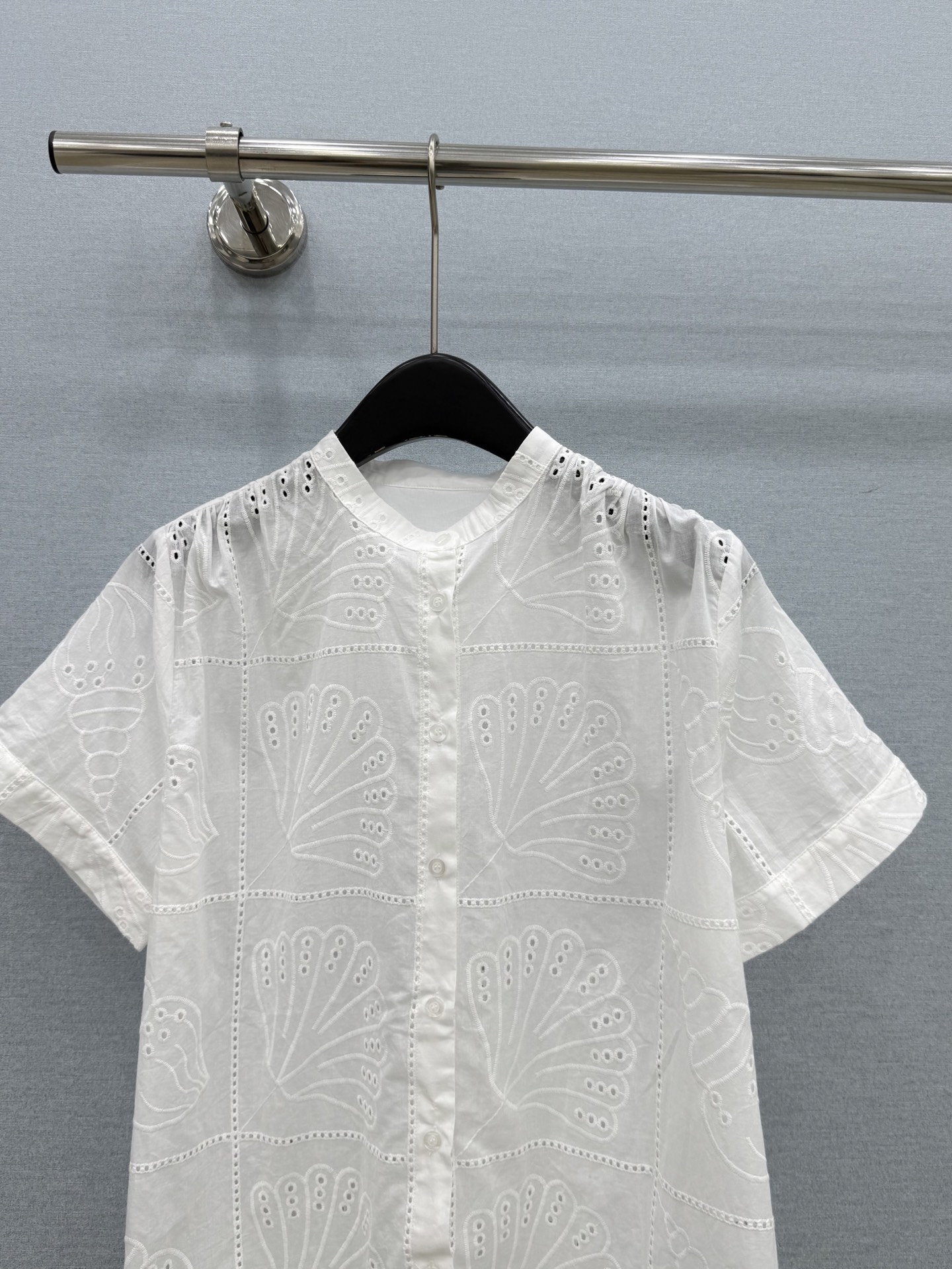 🛒𝐍𝐄𝐖 · 𝟐𝟎𝟐6/爆款现货原单品质  小众*｜2026新品贝壳🐚水溶绣衬衫精致版型，高级肌理细腻 