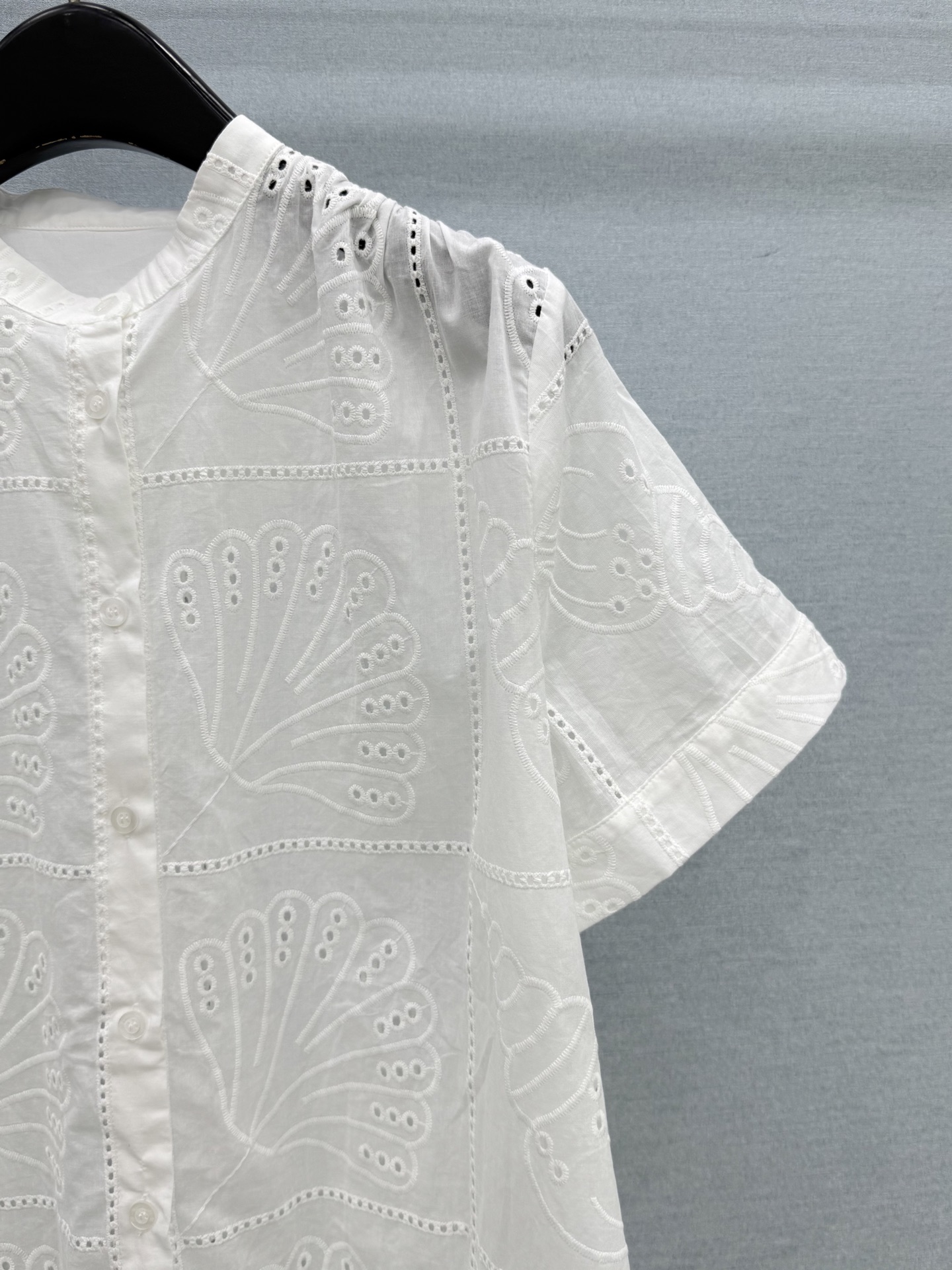 🛒𝐍𝐄𝐖 · 𝟐𝟎𝟐6/爆款现货原单品质  小众*｜2026新品贝壳🐚水溶绣衬衫精致版型，高级肌理细腻 