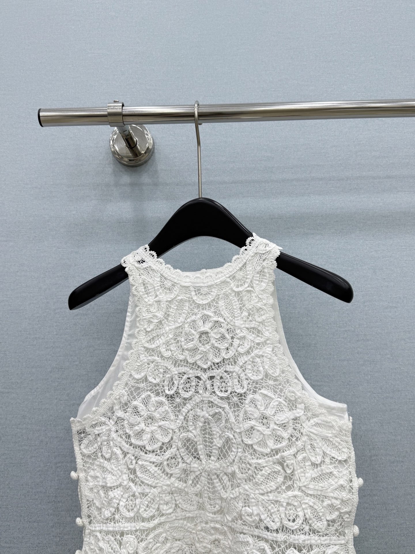 🛒𝐍𝐄𝐖 · 𝟐𝟎𝟐6/爆款现货原单品质  小众*｜2026新品重工刺绣花边背心精致版型，高级肌理细腻 